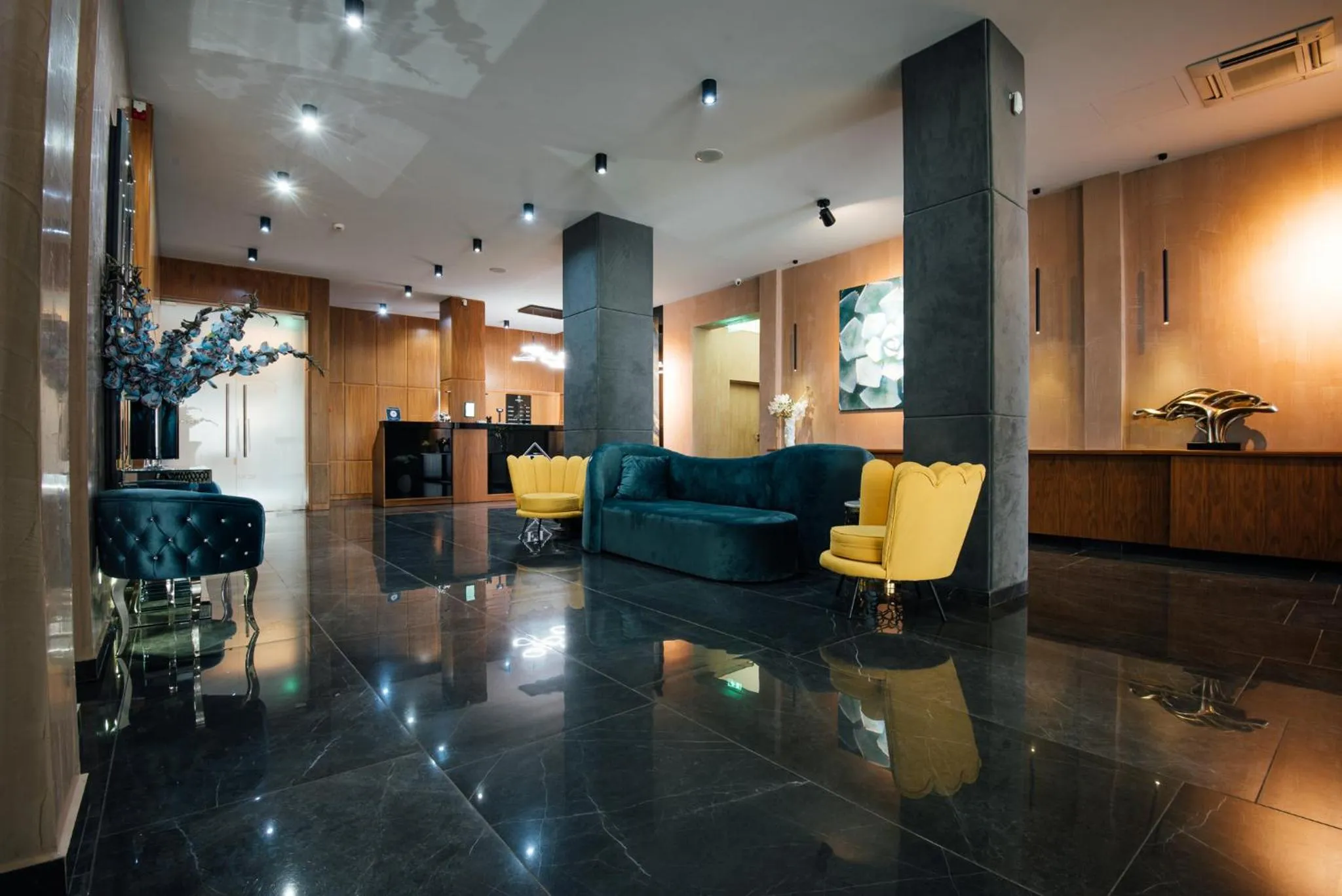 Lobby or reception in Fabesca Boutique Hotel & SPA