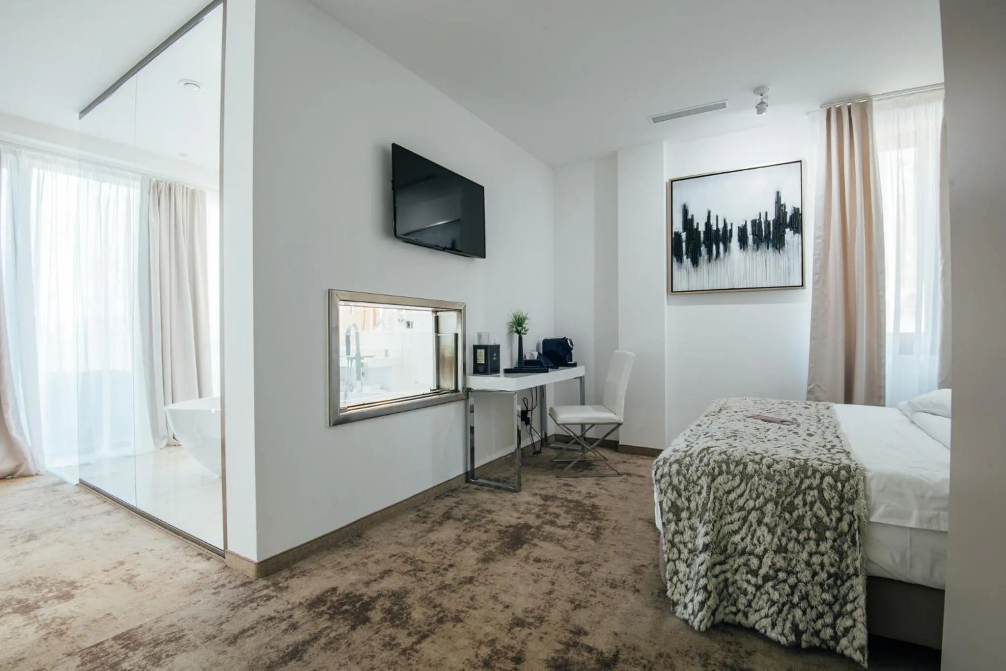 Bed in Fabesca Boutique Hotel & SPA