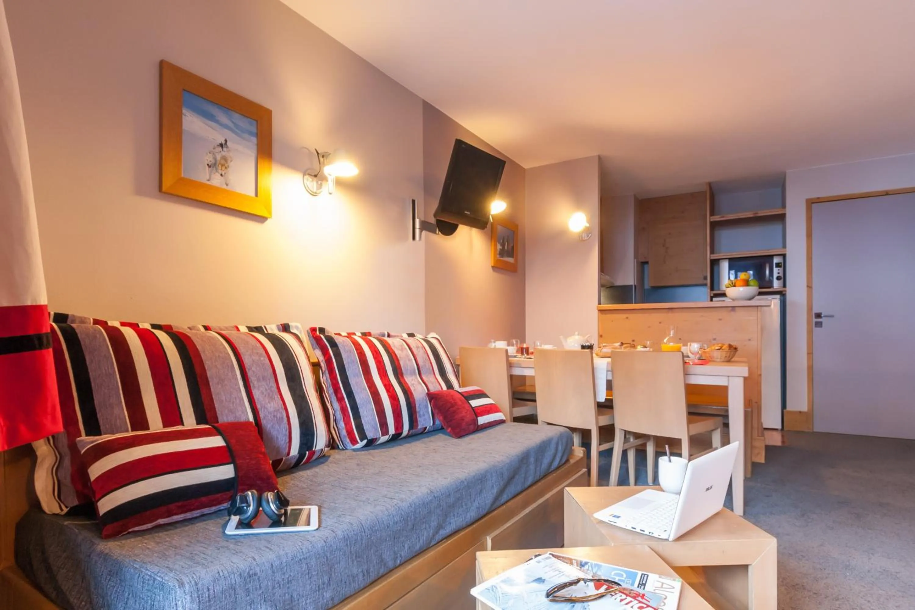 TV and multimedia in Résidence Pierre & Vacances Les Balcons De Bellevarde