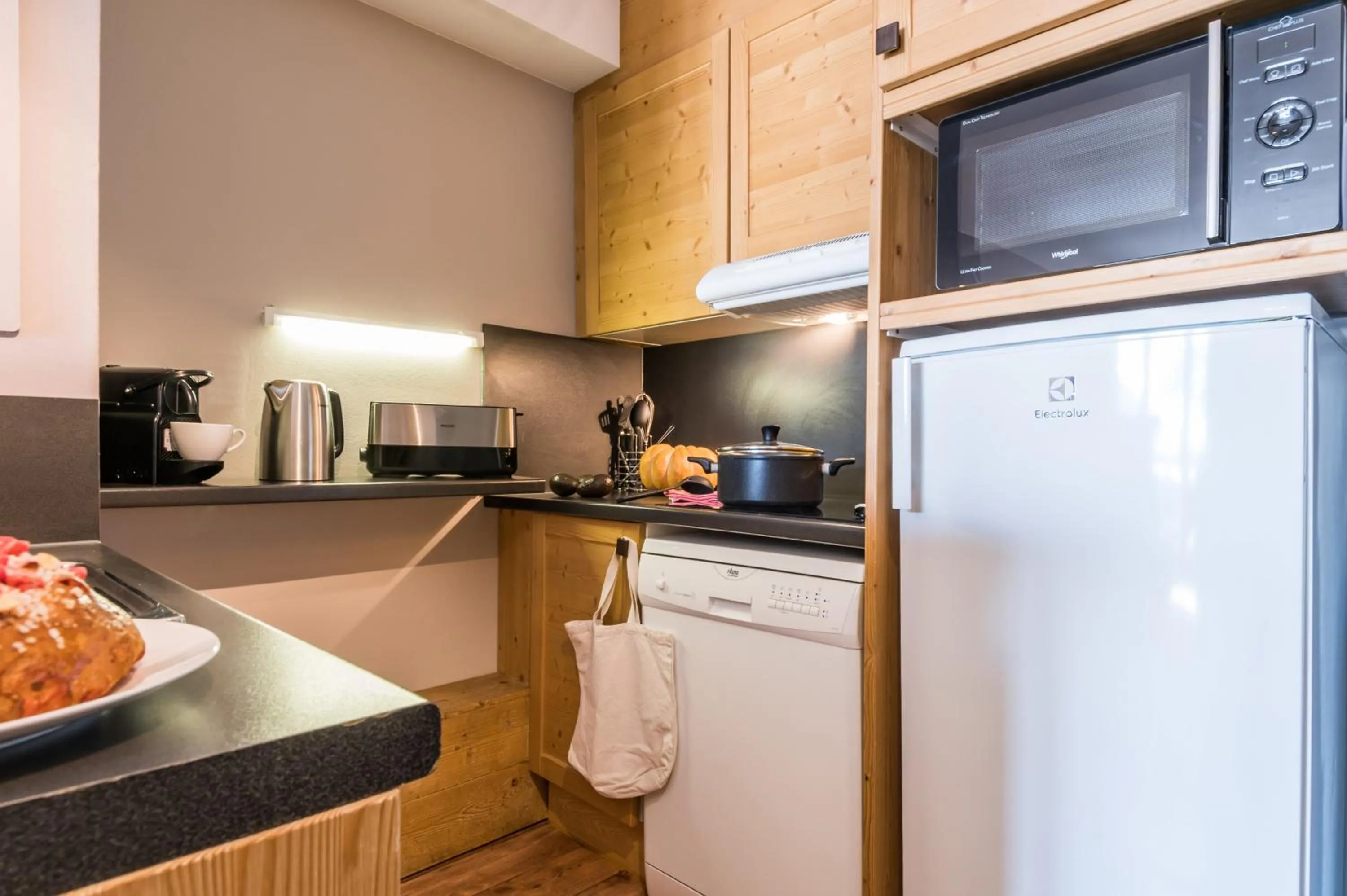 Coffee/tea facilities in Résidence Pierre & Vacances Les Balcons De Bellevarde