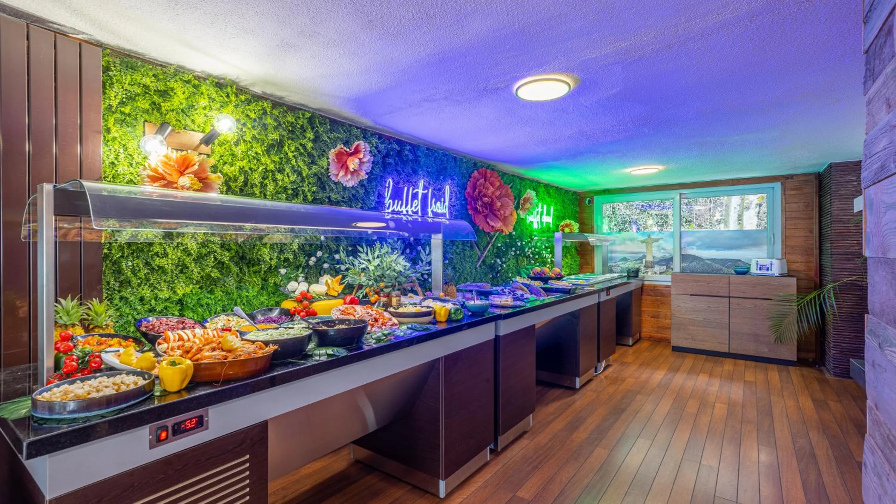 Restaurant/places to eat in Hôtel du Poète