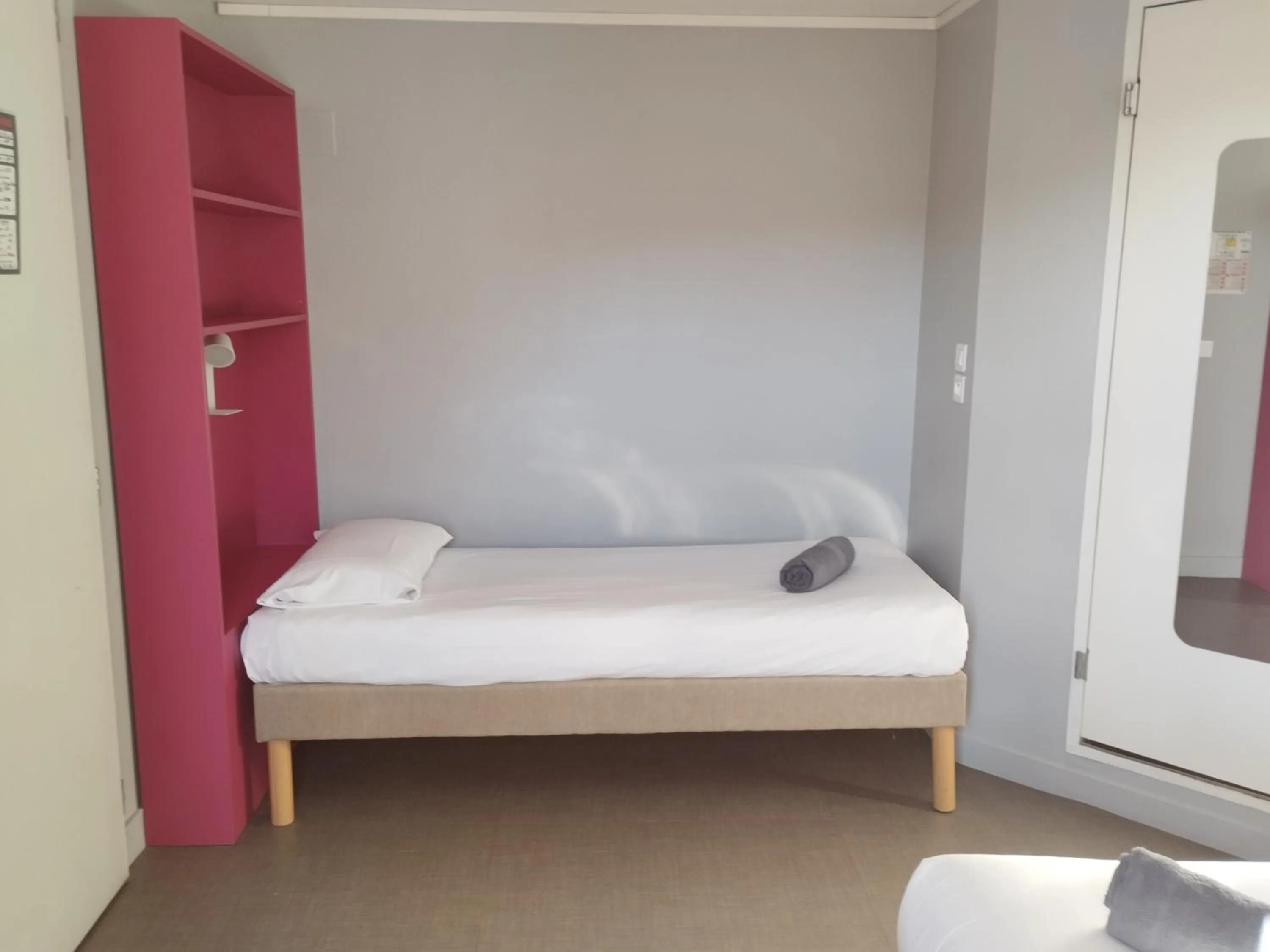 Bedroom, Bed in Fasthôtel Clermont-Ferrand Gerzat