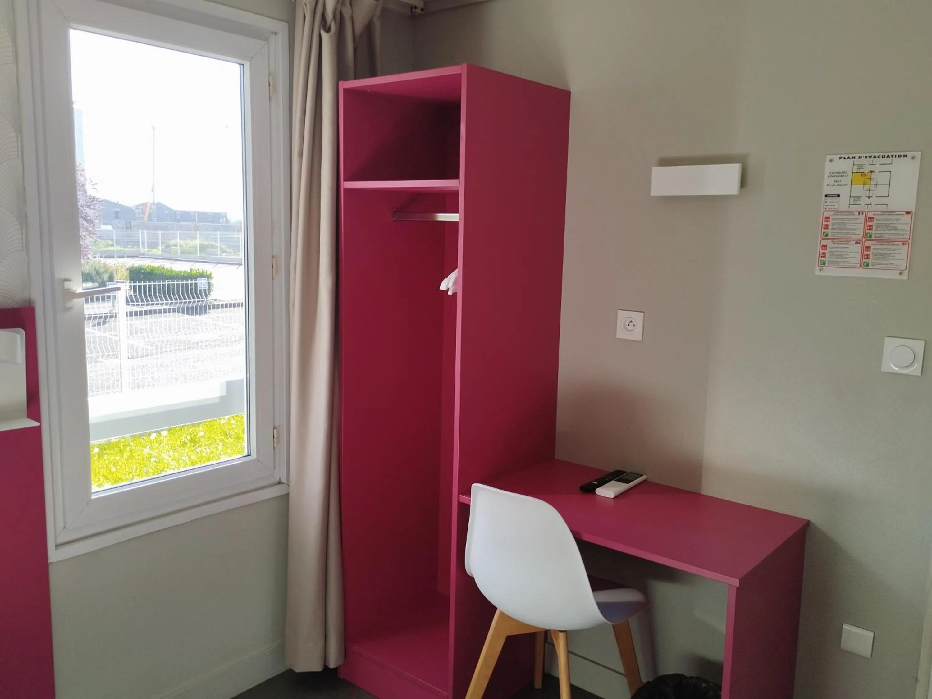 Facility for disabled guests in Fasthôtel Clermont-Ferrand Gerzat