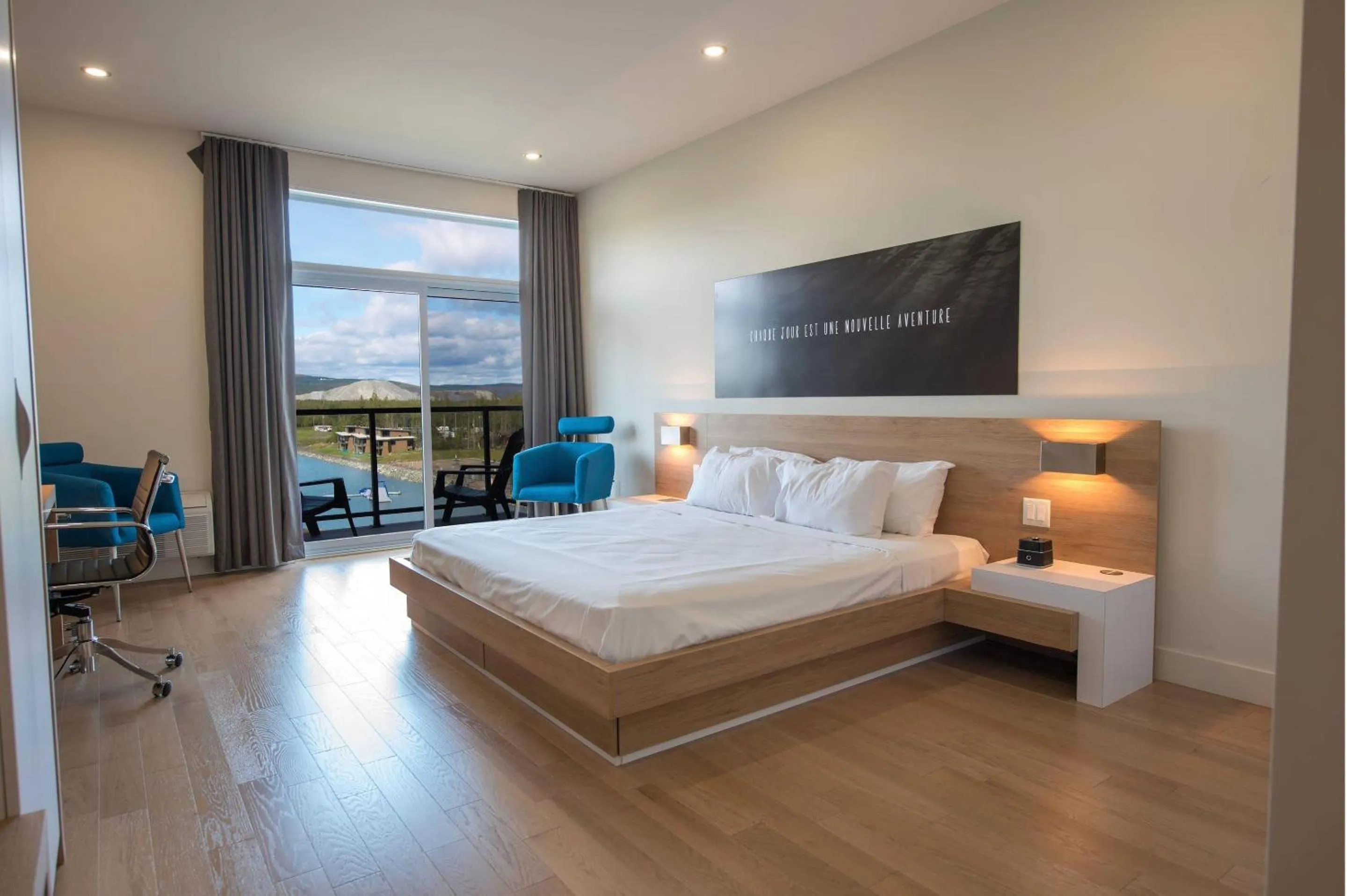 Bedroom, Bed in Hotel du Domaine, an Ascend Collection Hotel