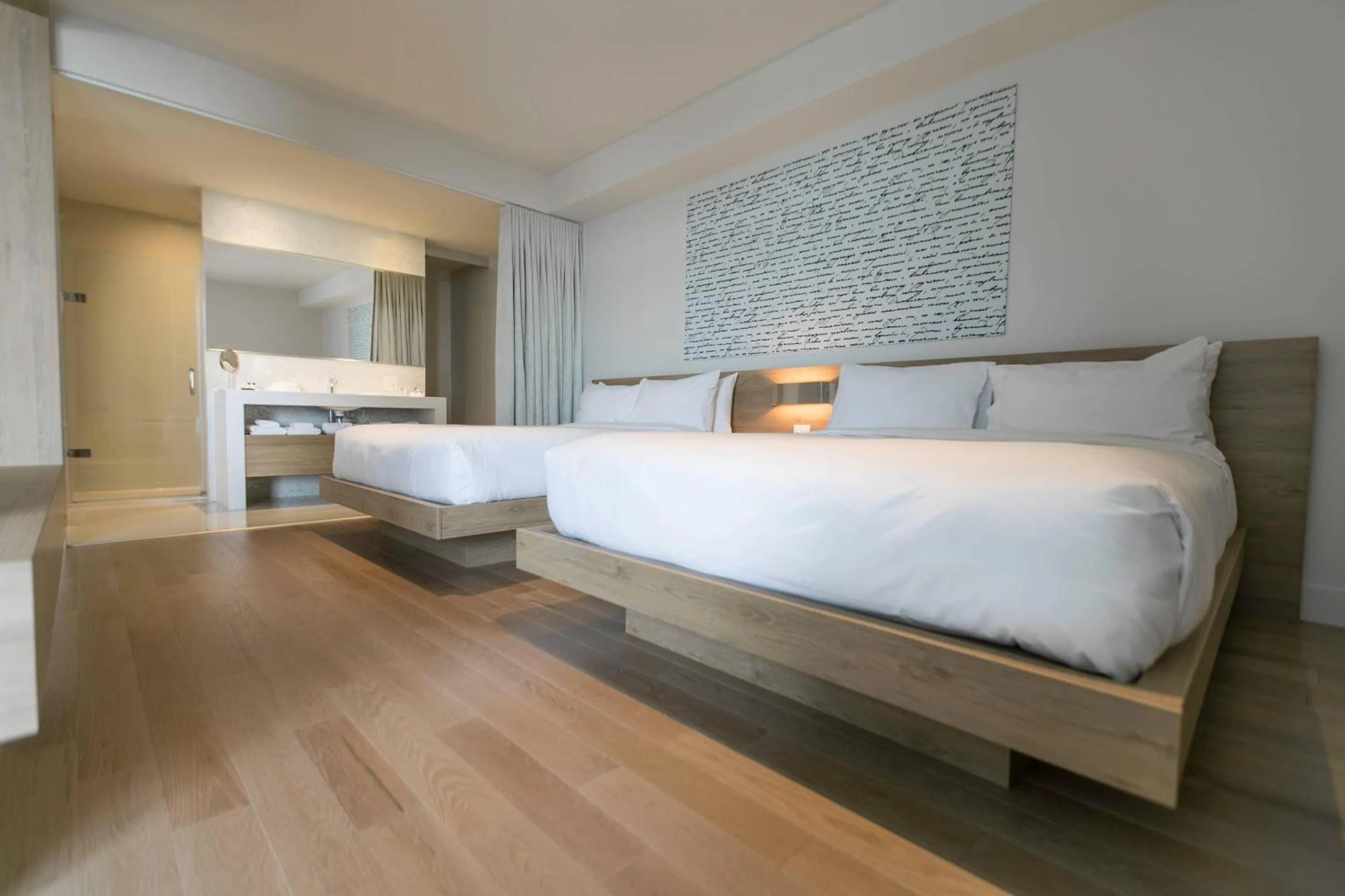 Bedroom, Bed in Hotel du Domaine, an Ascend Collection Hotel