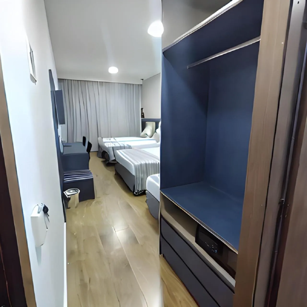 Bedroom, Bed in Residencial Sausalito