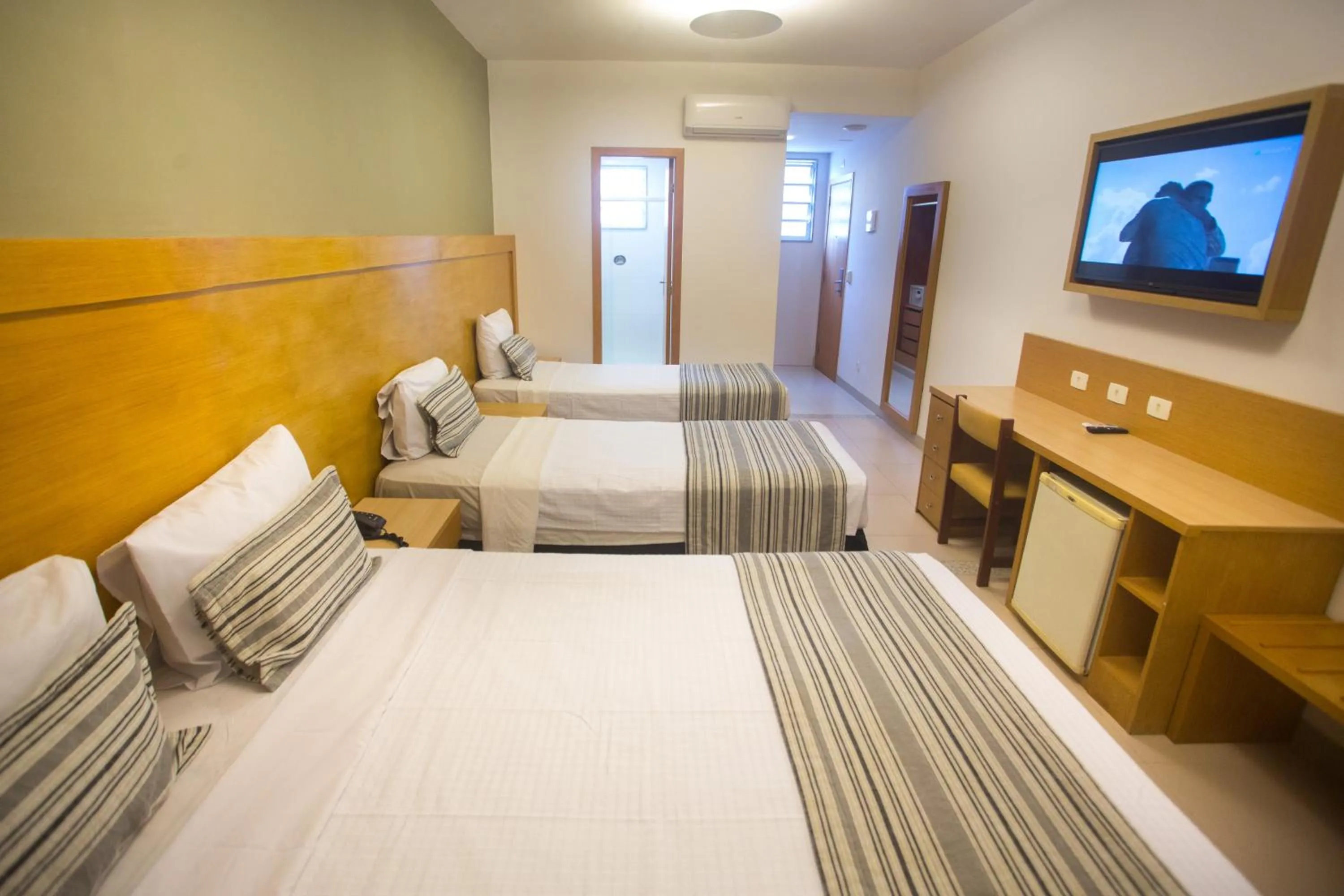 Bedroom, Bed in Residencial Sausalito