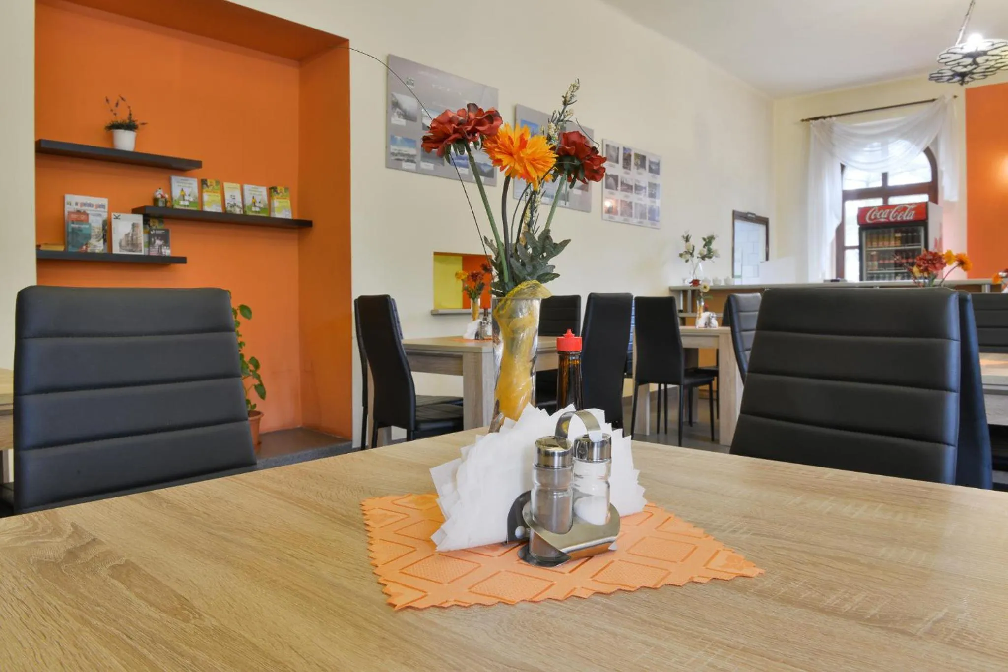 Restaurant/places to eat in Dom Turysty PTTK w Bielsku - Białej