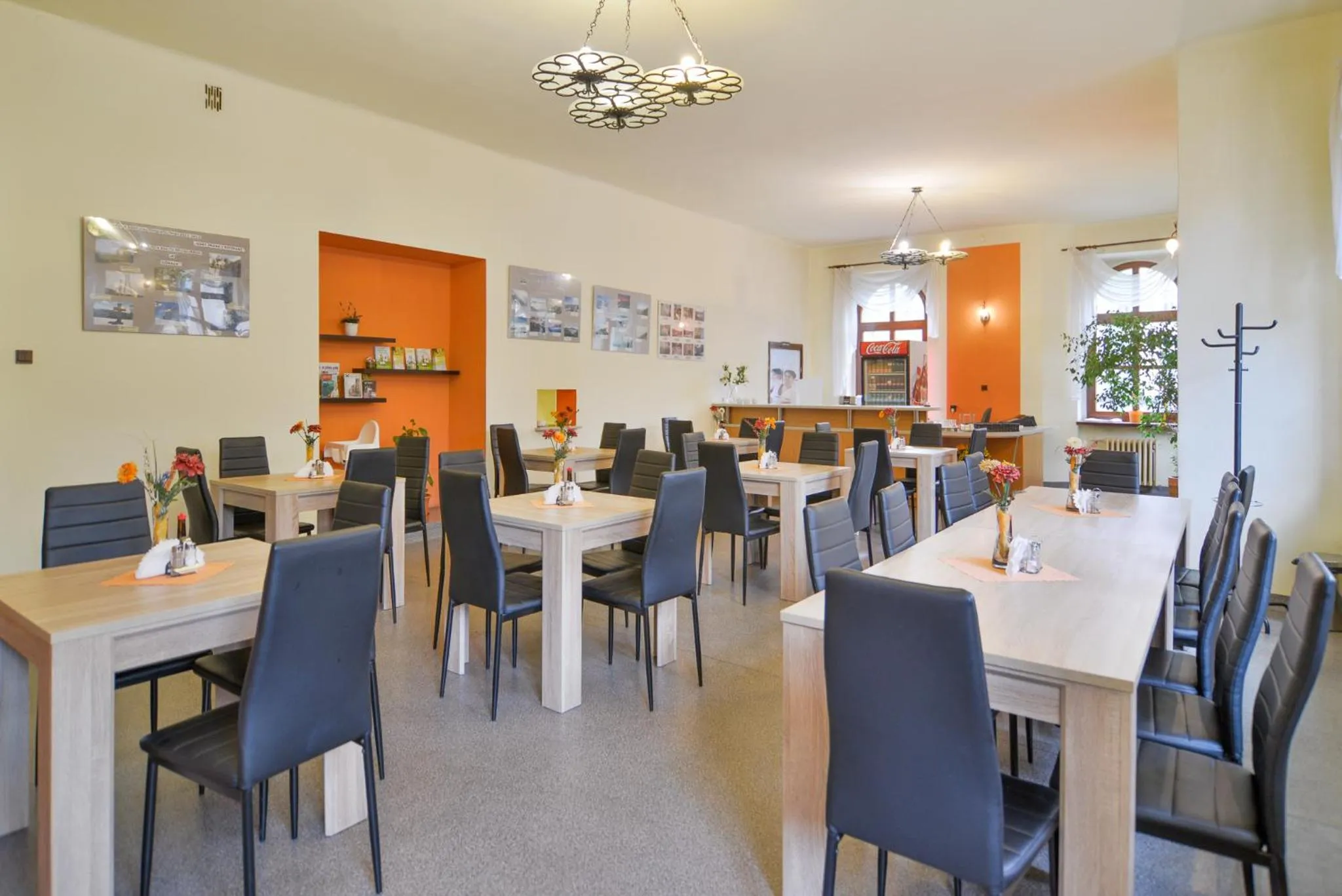 Restaurant/places to eat in Dom Turysty PTTK w Bielsku - Białej