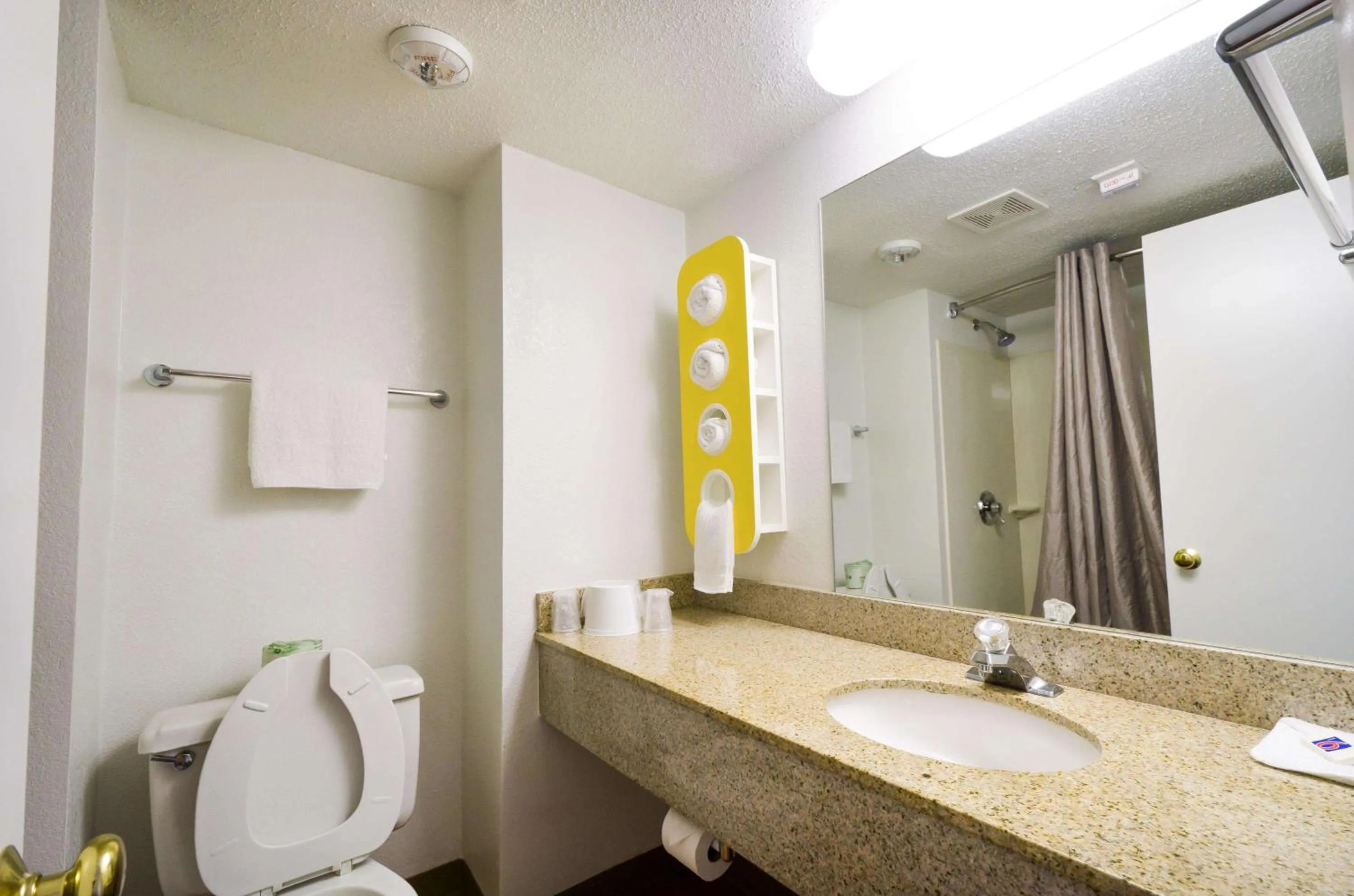 Toilet in Motel 6-Springfield, DC - Washington Southwest