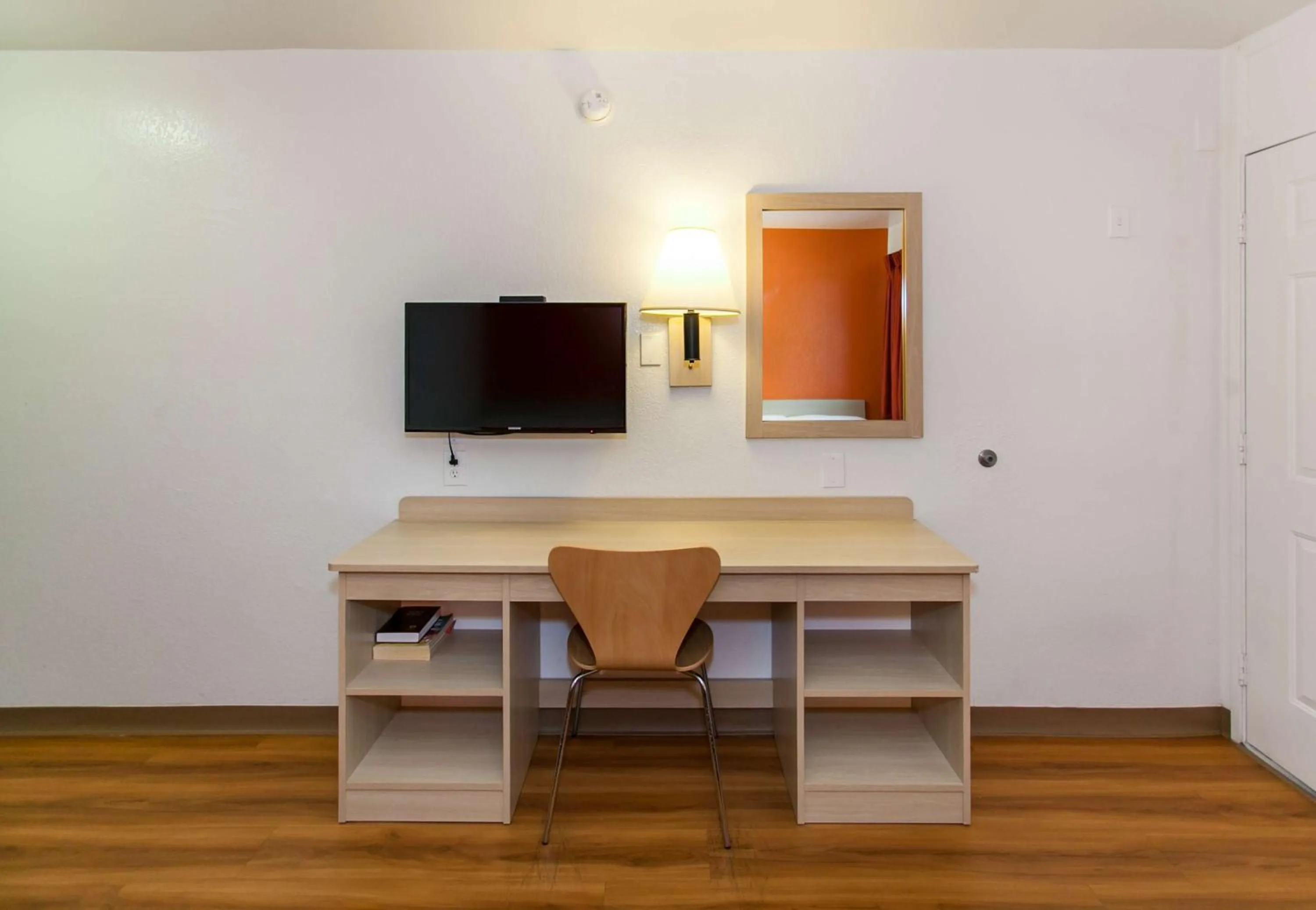 TV and multimedia in Motel 6-Rosemead, CA - Los Angeles