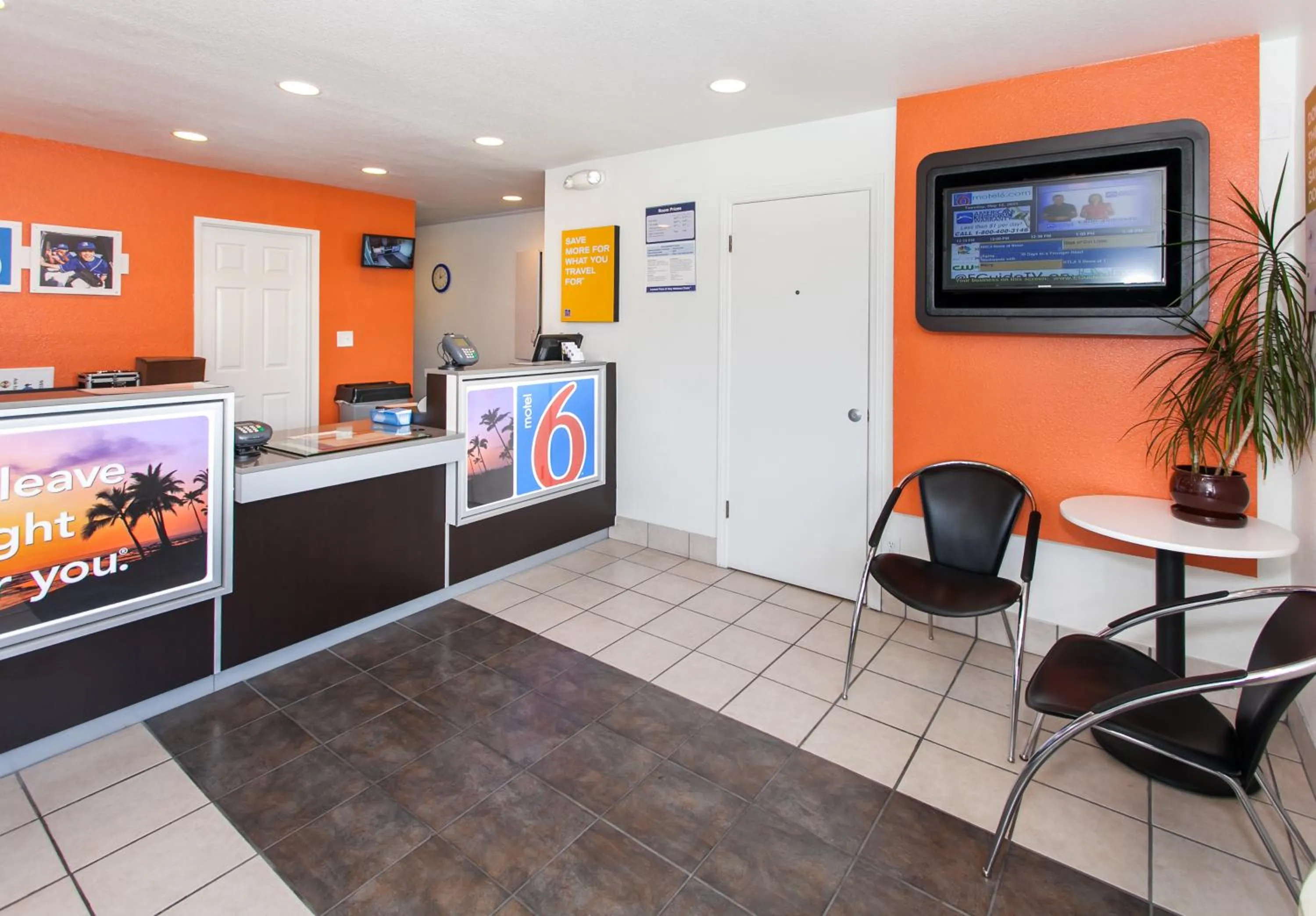 Lobby or reception in Motel 6-Rosemead, CA - Los Angeles