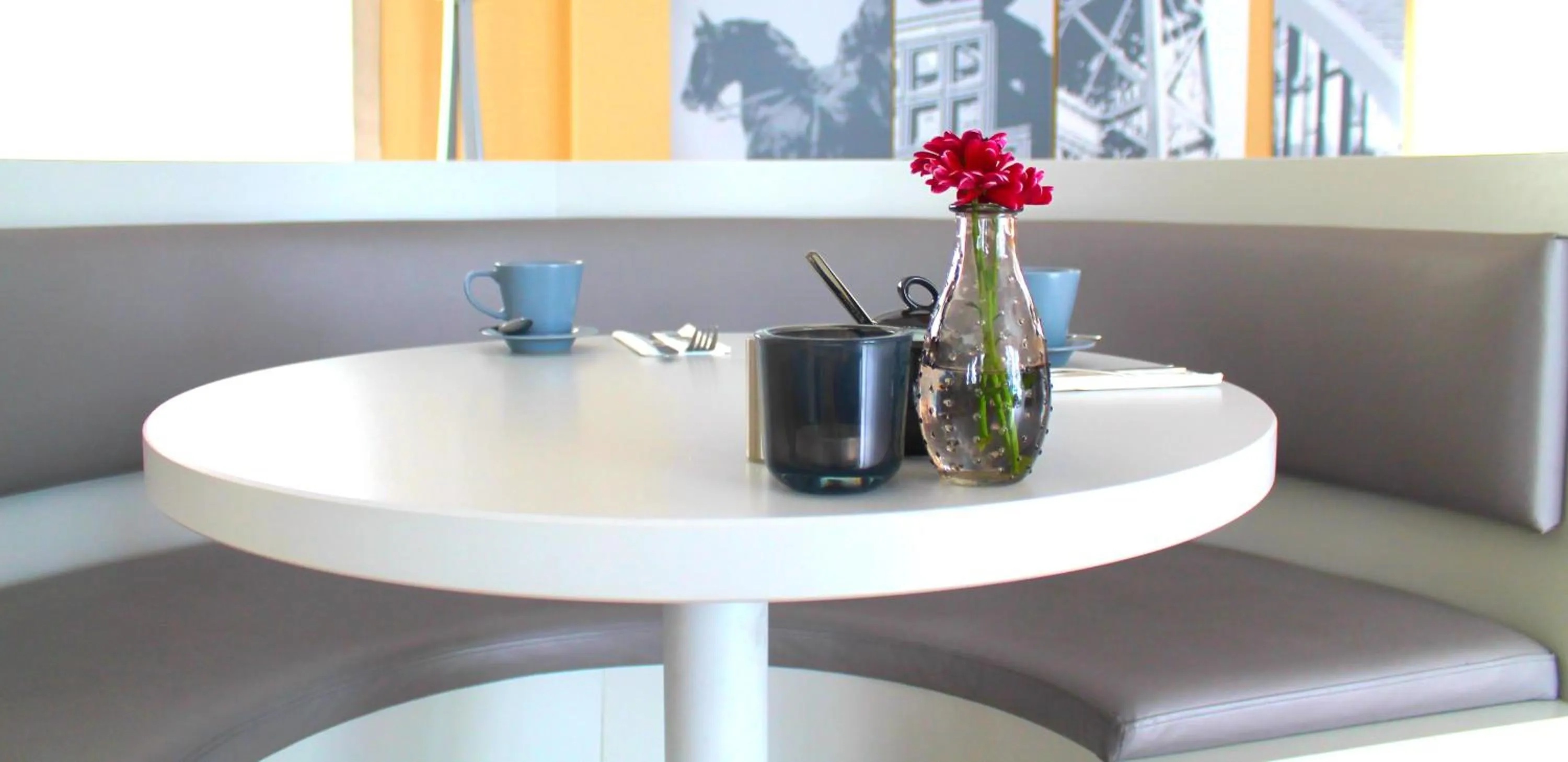 Restaurant/places to eat in The Grey Design Hotel