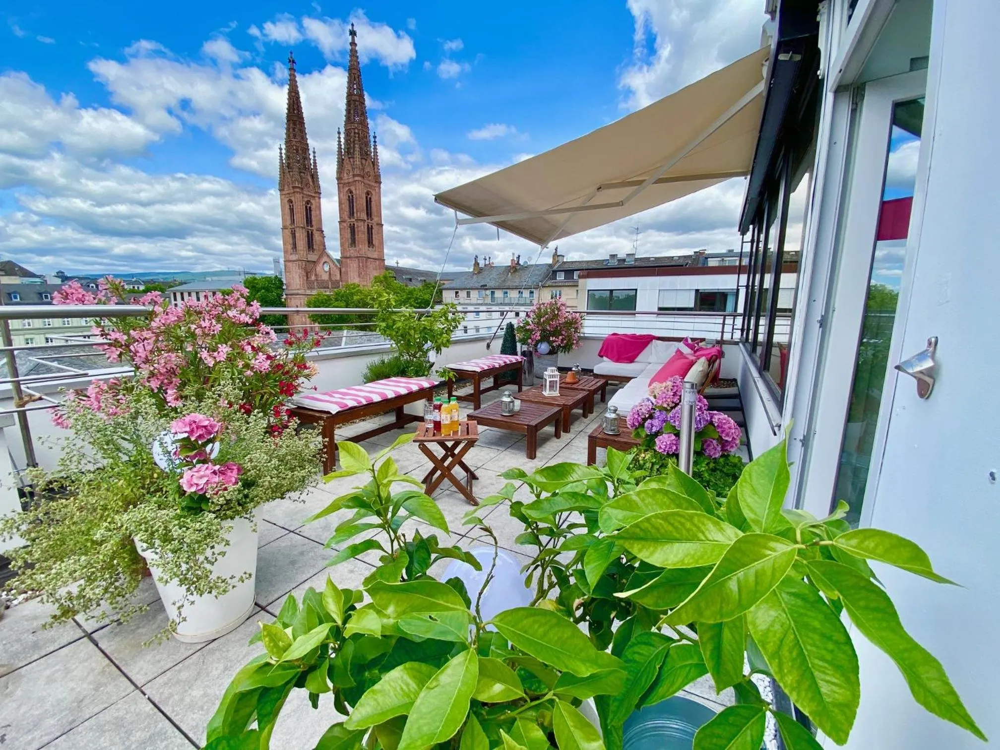 Balcony/Terrace in Business Hotel Wiesbaden PRIME