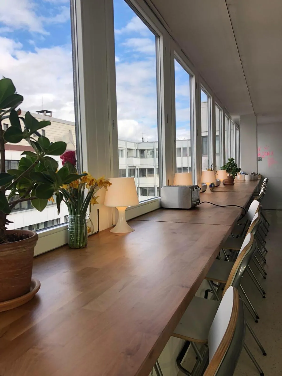 Kitchen or kitchenette in Business Hotel Wiesbaden PRIME