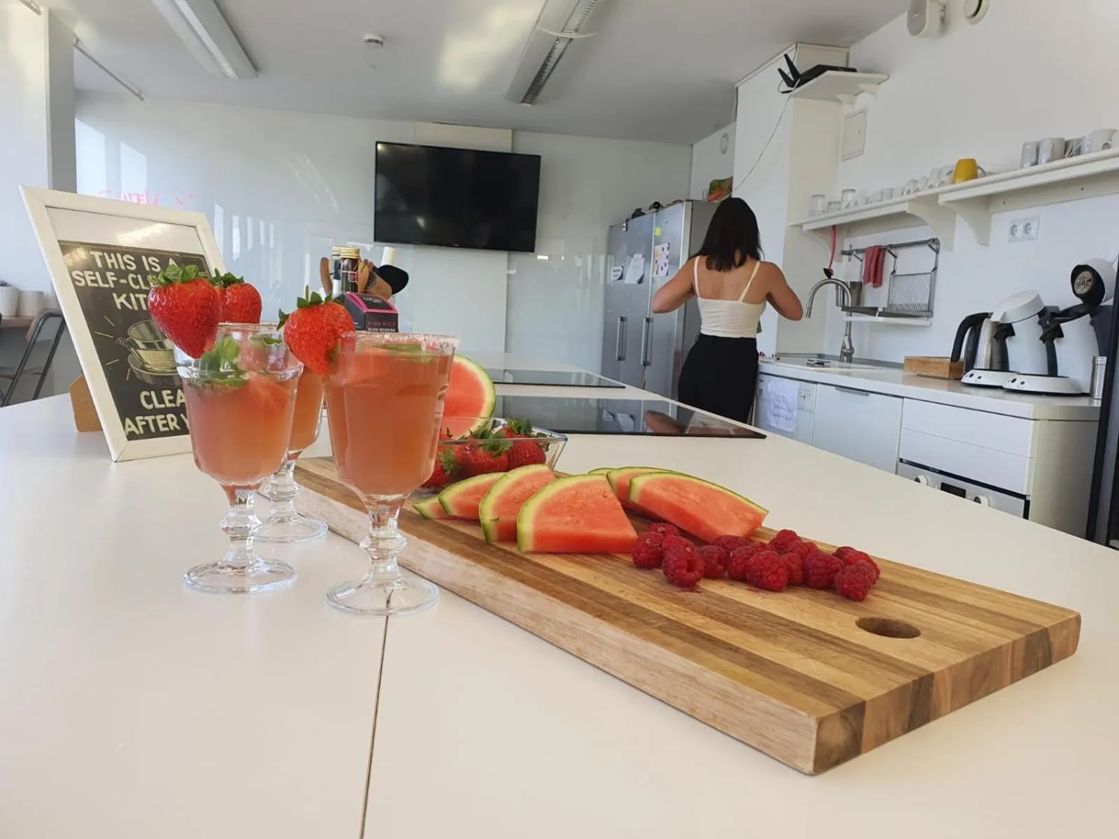 Kitchen or kitchenette in Business Hotel Wiesbaden PRIME