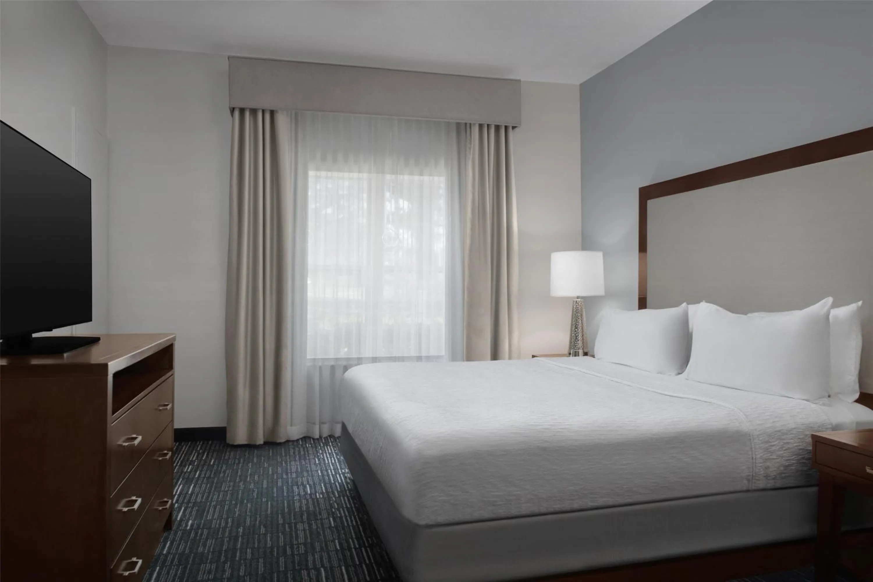 Bed in Homewood Suites by Hilton Newark-Cranford
