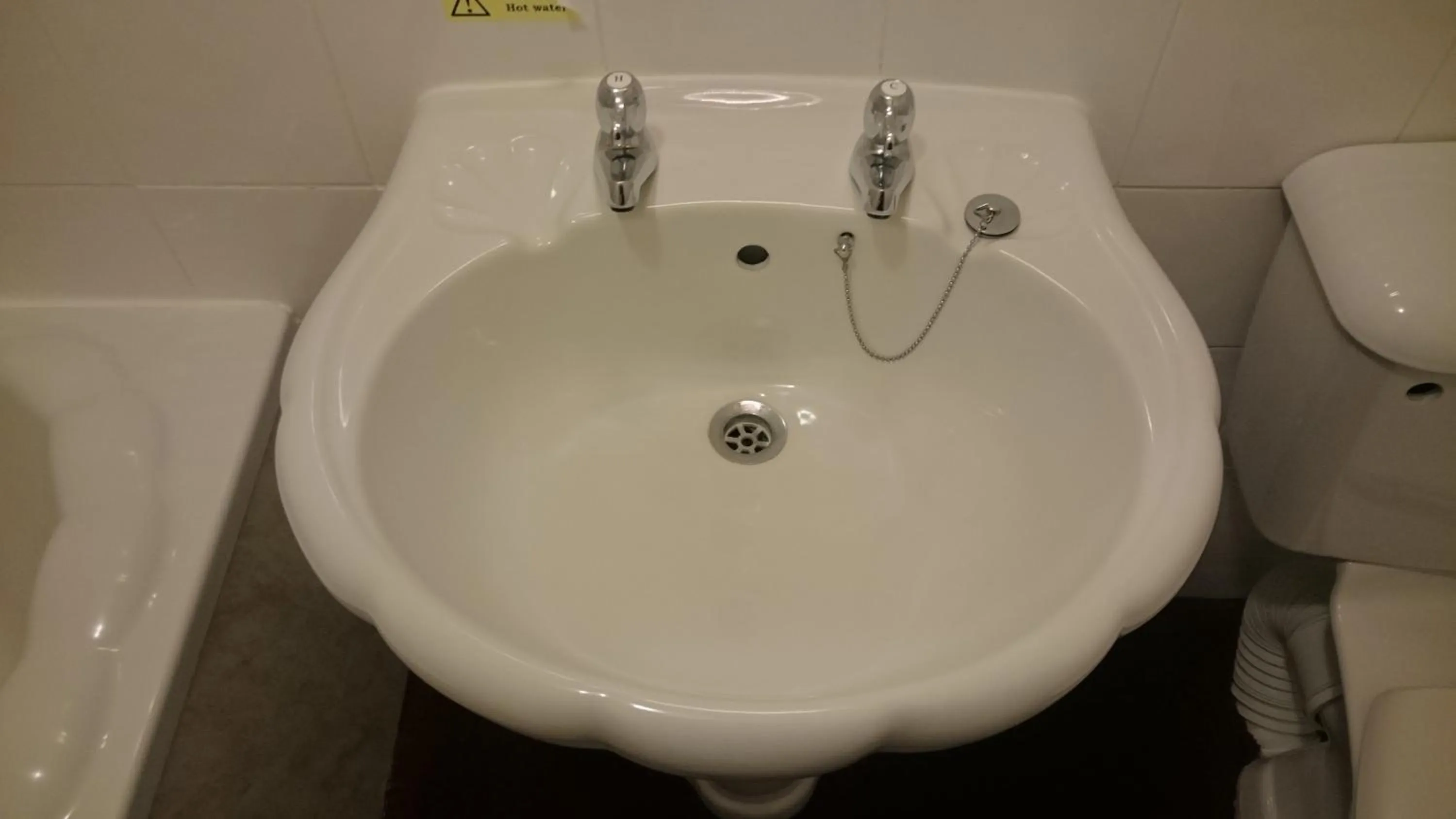 Bathroom in The Belgrave Hotel Tenby