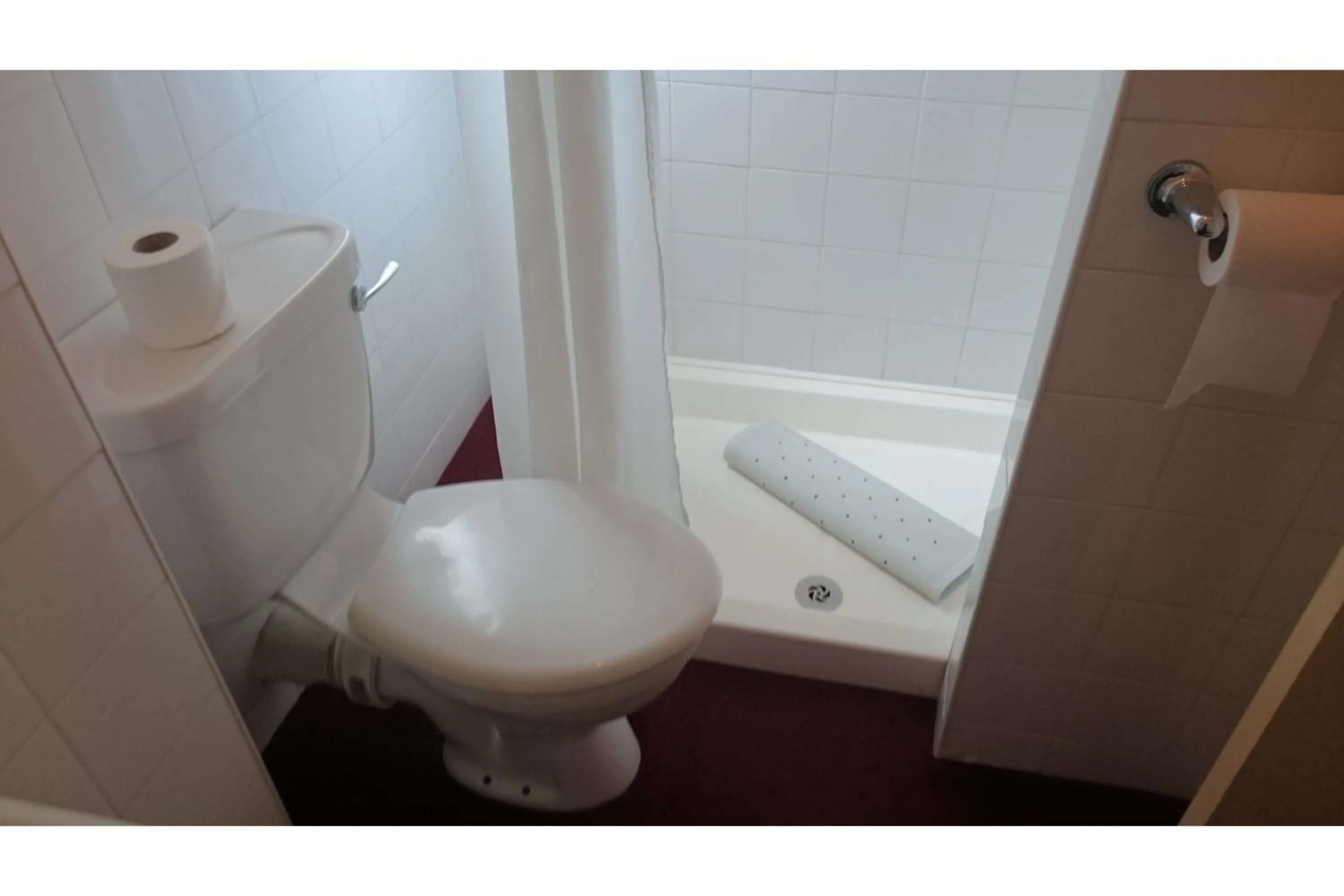 Bathroom in The Belgrave Hotel Tenby