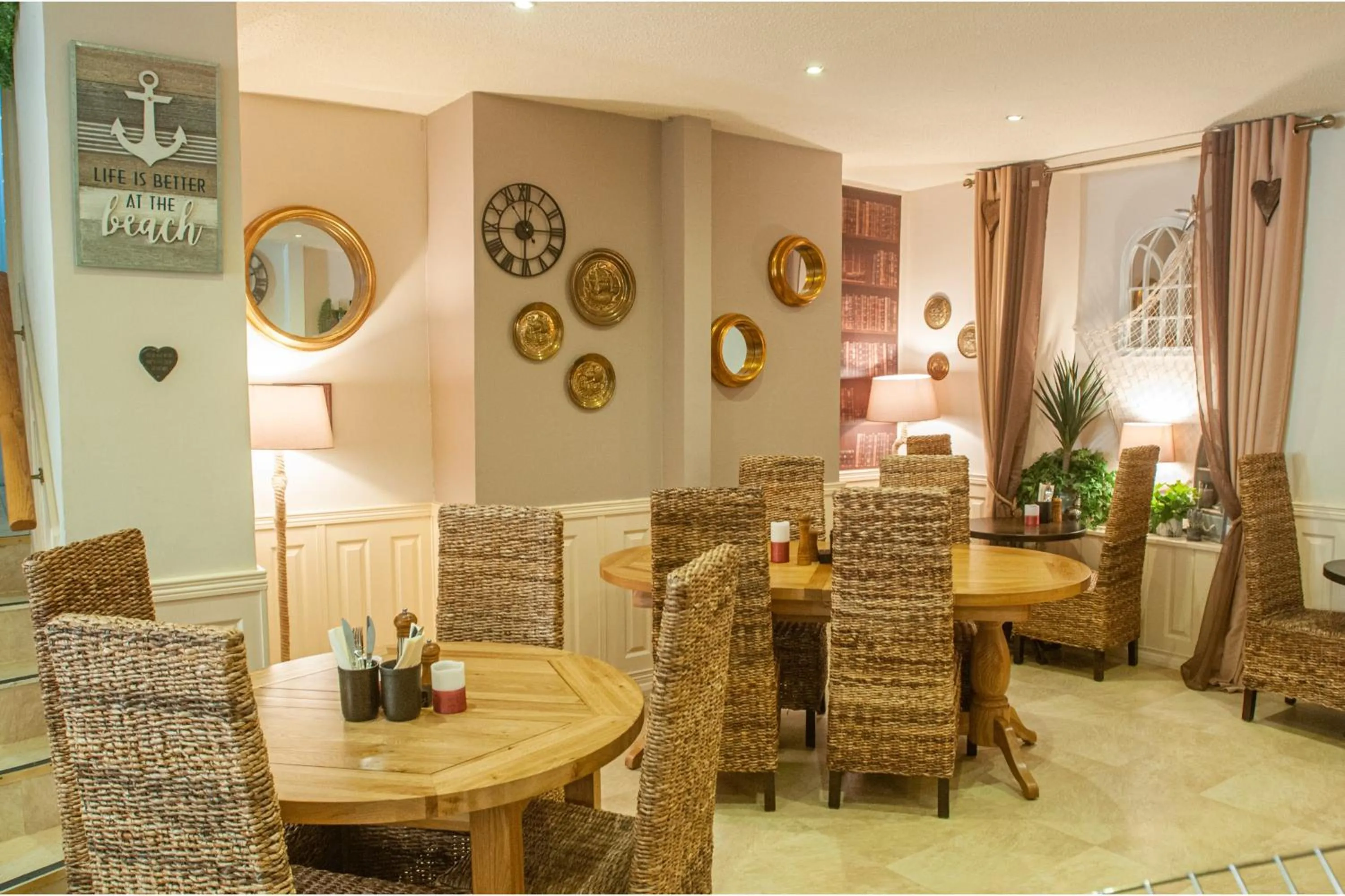 Restaurant/places to eat in The Belgrave Hotel Tenby
