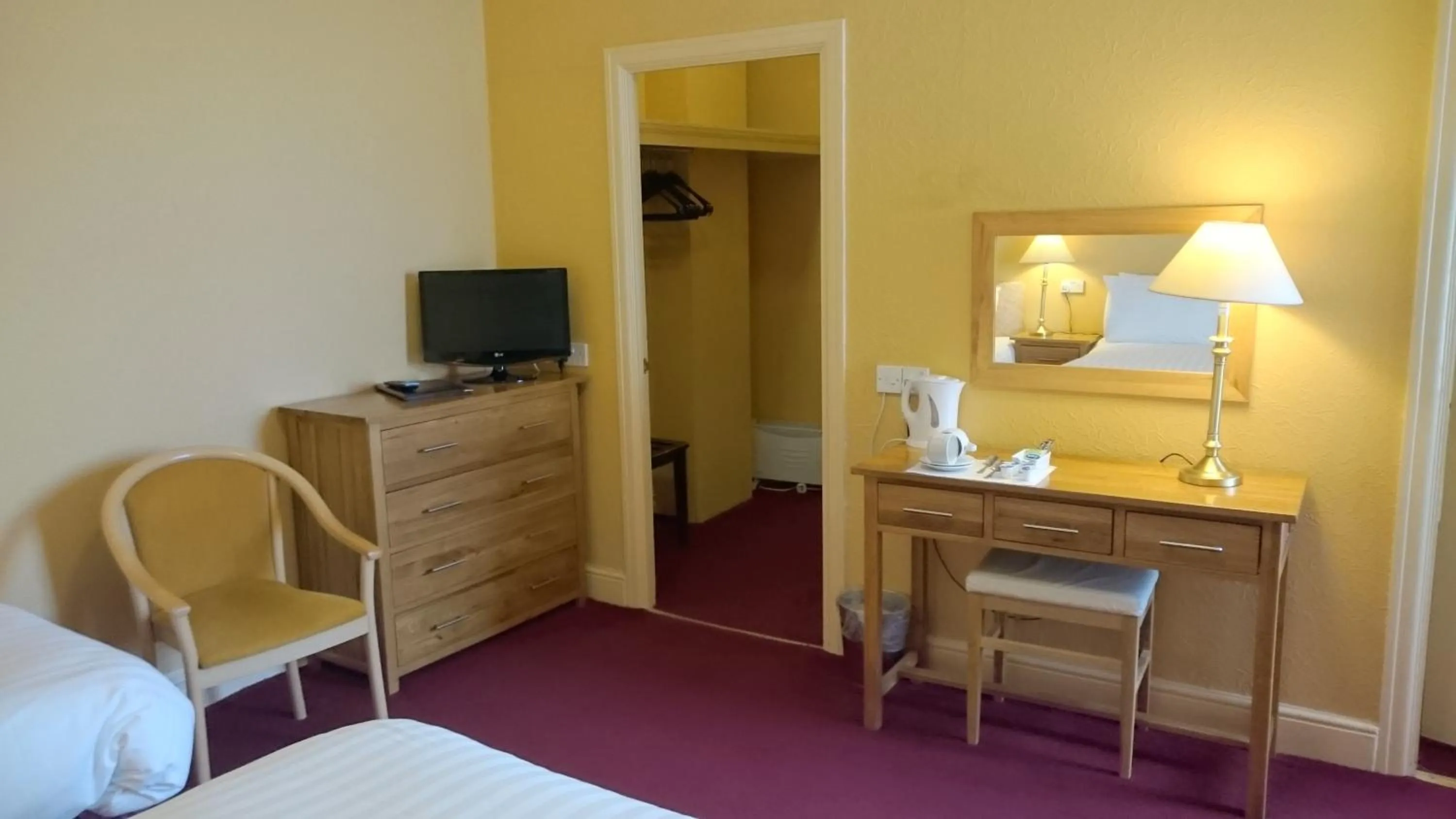 Bed in The Belgrave Hotel Tenby