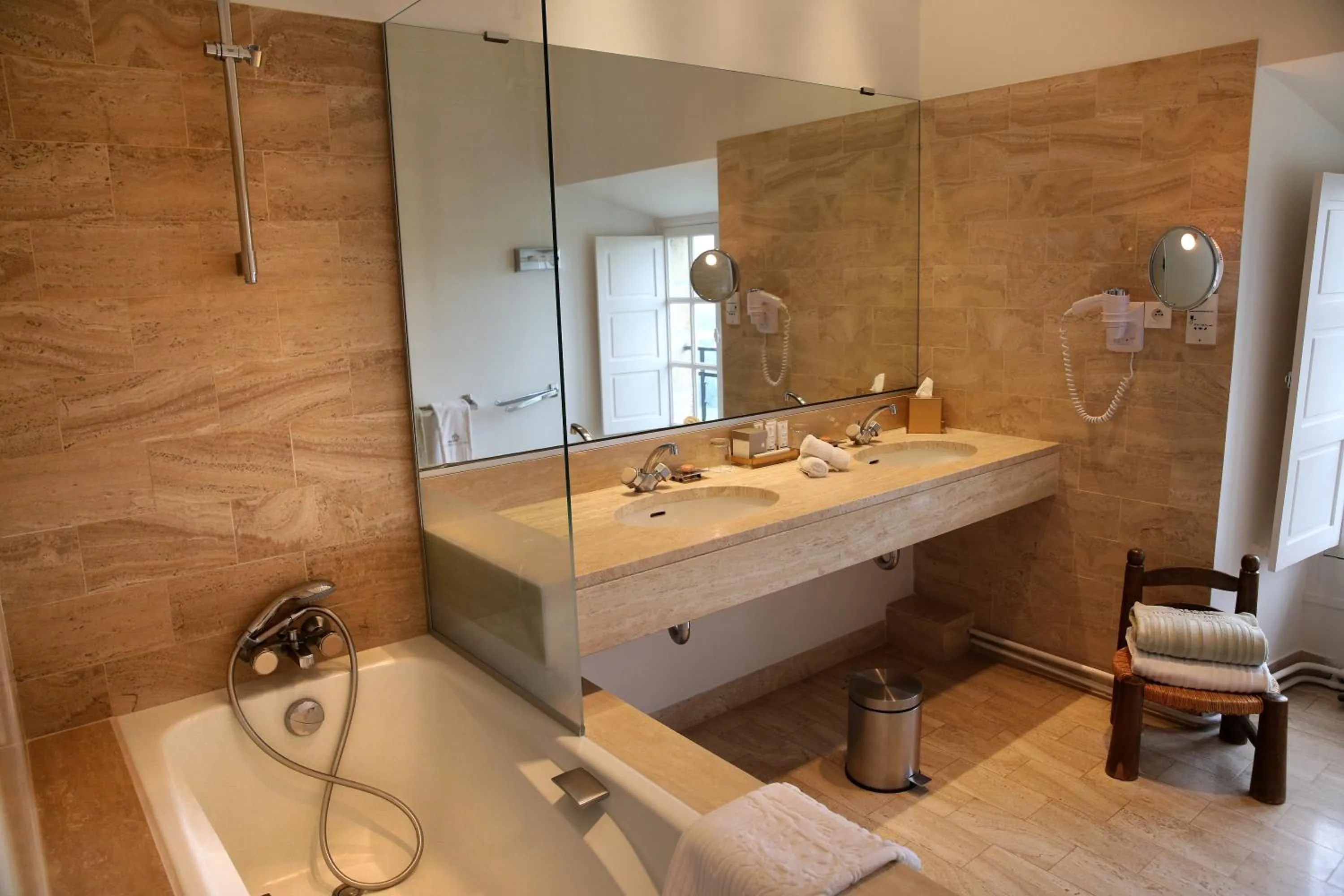 Bathroom in Château de Mercuès