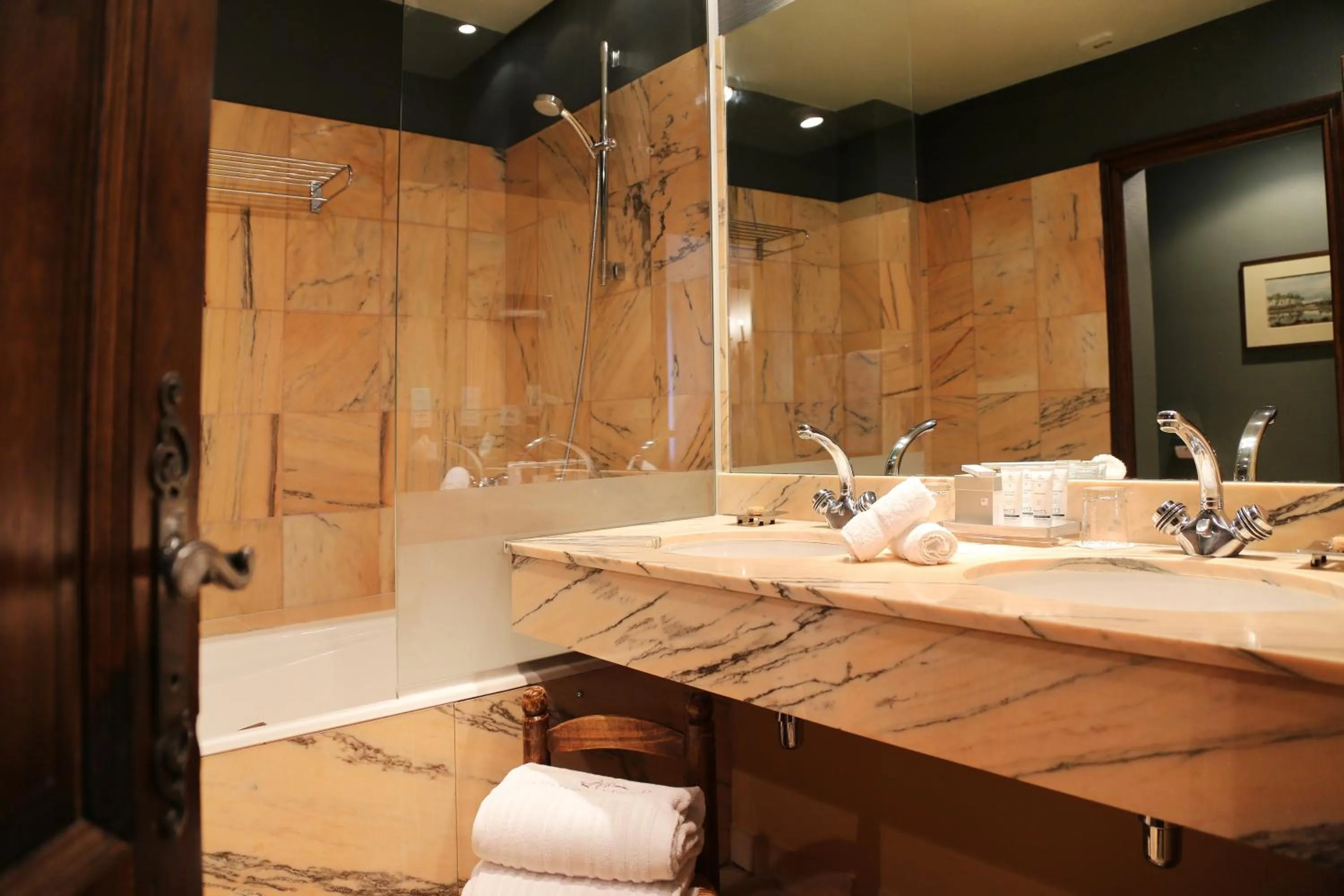 Bathroom in Château de Mercuès