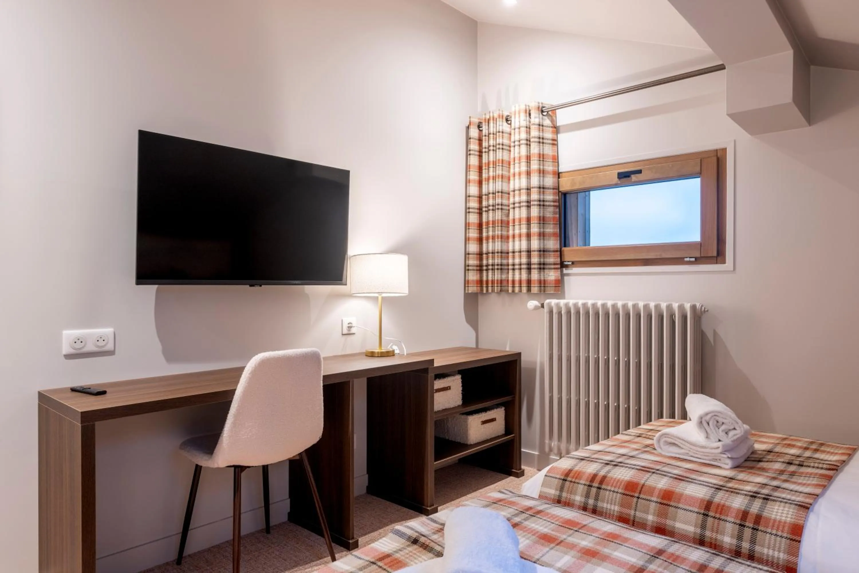 Bed in Hotel Le Bois Joli