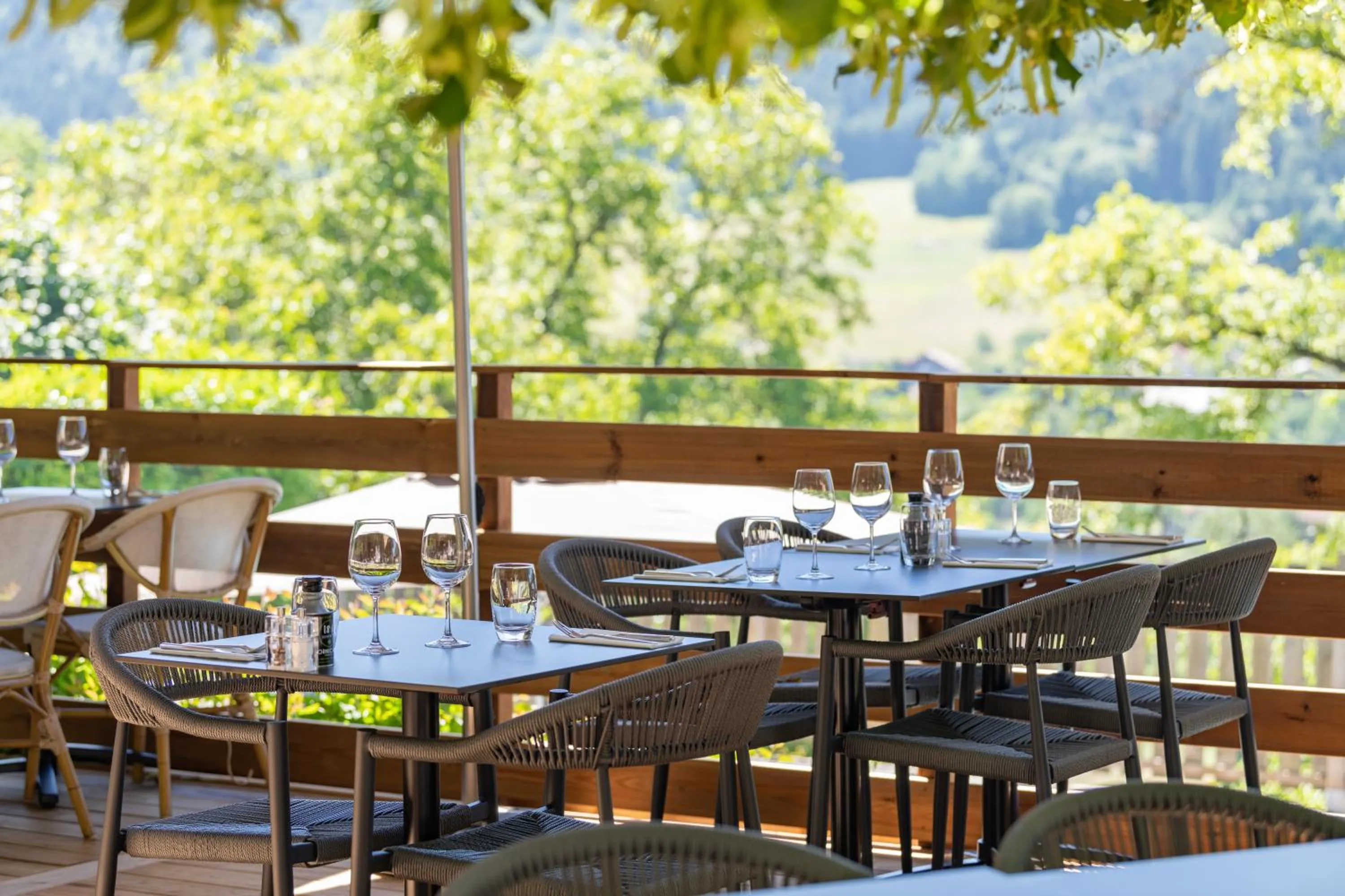 Restaurant/places to eat in Hotel Le Bois Joli