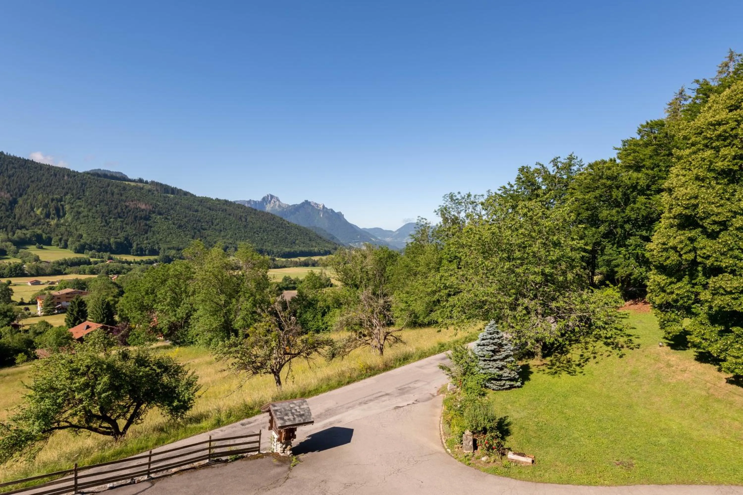 Mountain view in Hotel Le Bois Joli