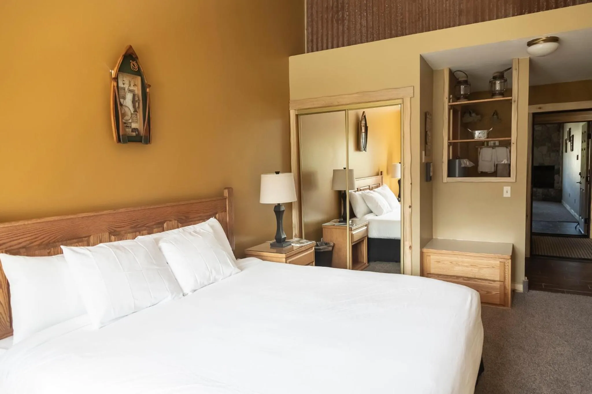 Bed in Arrowhead Mountain Lodge