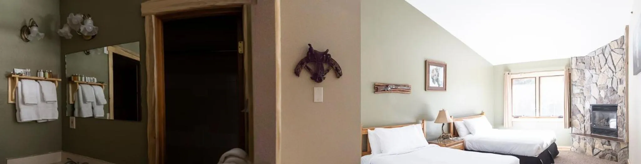 Bed in Arrowhead Mountain Lodge