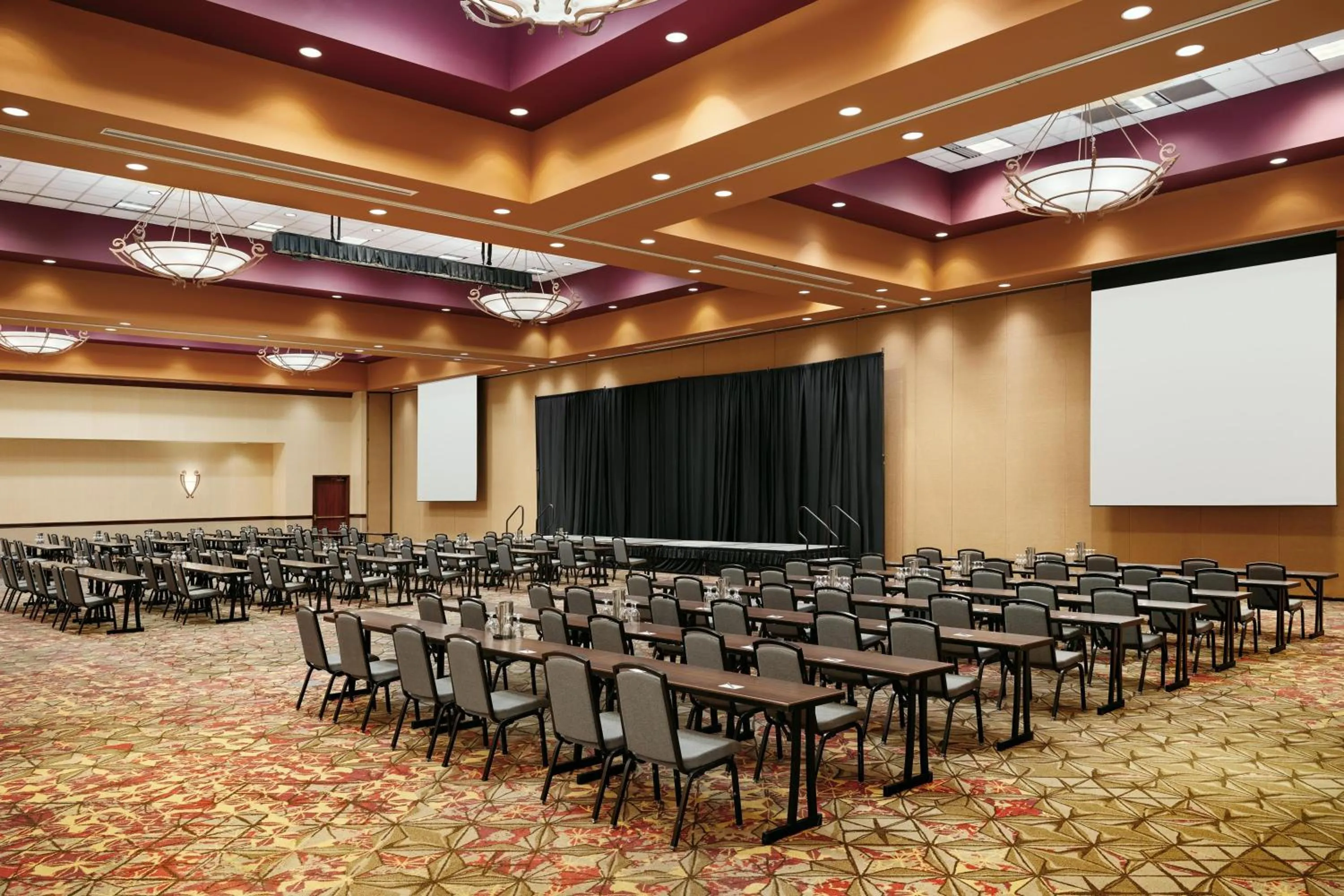 Meeting/conference room in Embassy Suites by Hilton Charlotte Concord Golf Resort & Spa