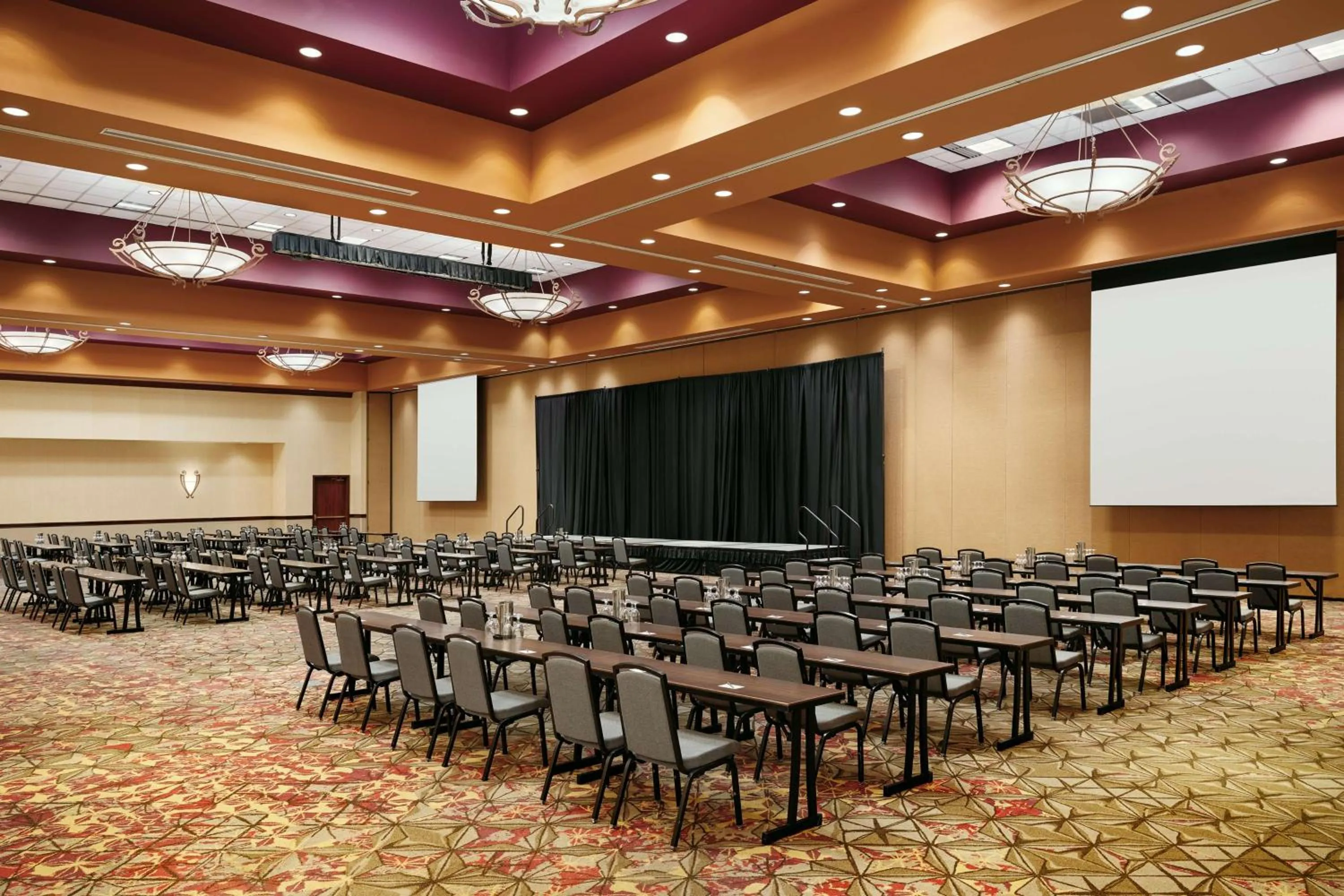 Meeting/conference room in Embassy Suites by Hilton Charlotte Concord Golf Resort & Spa