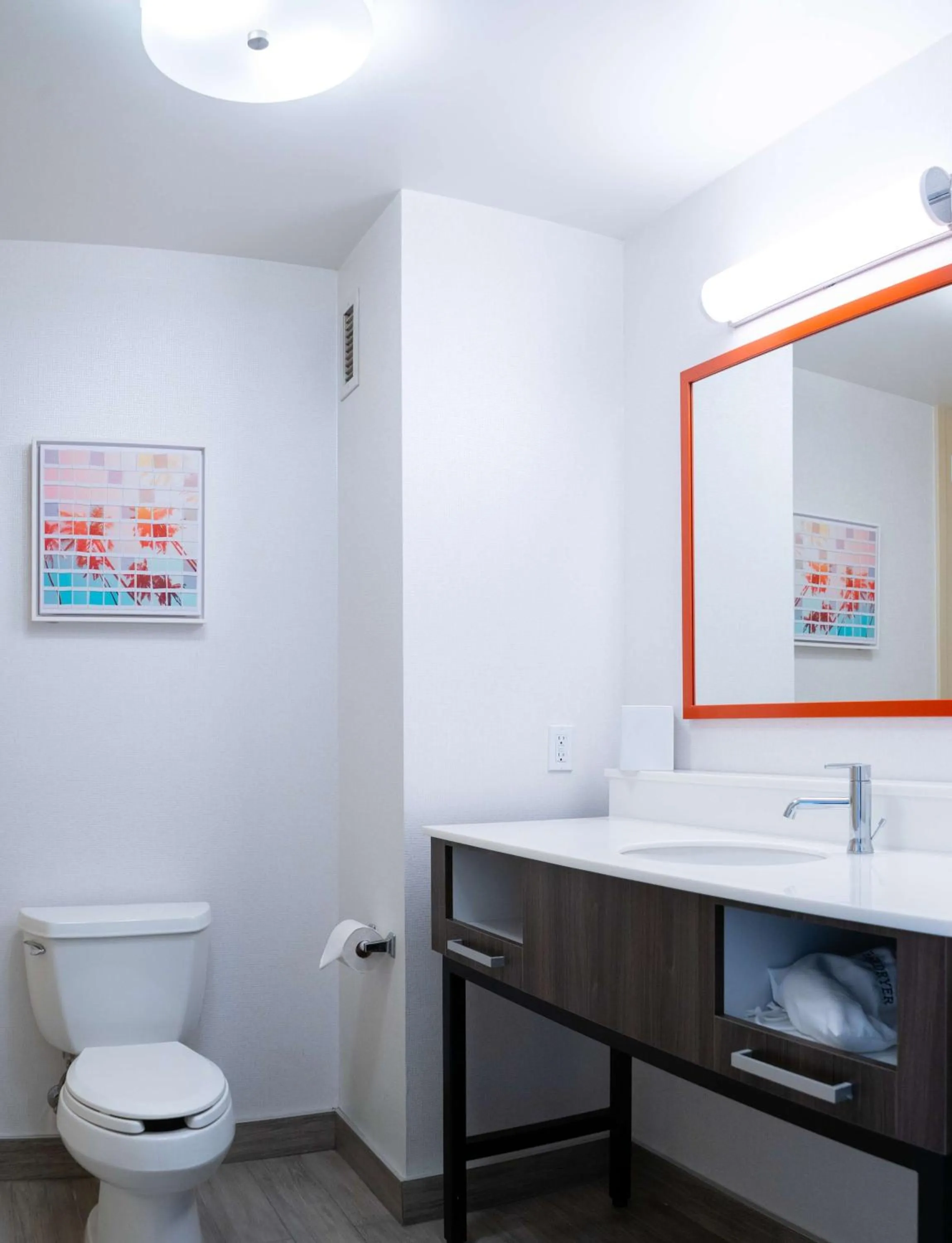 Bathroom in Hampton Inn & Suites Seal Beach