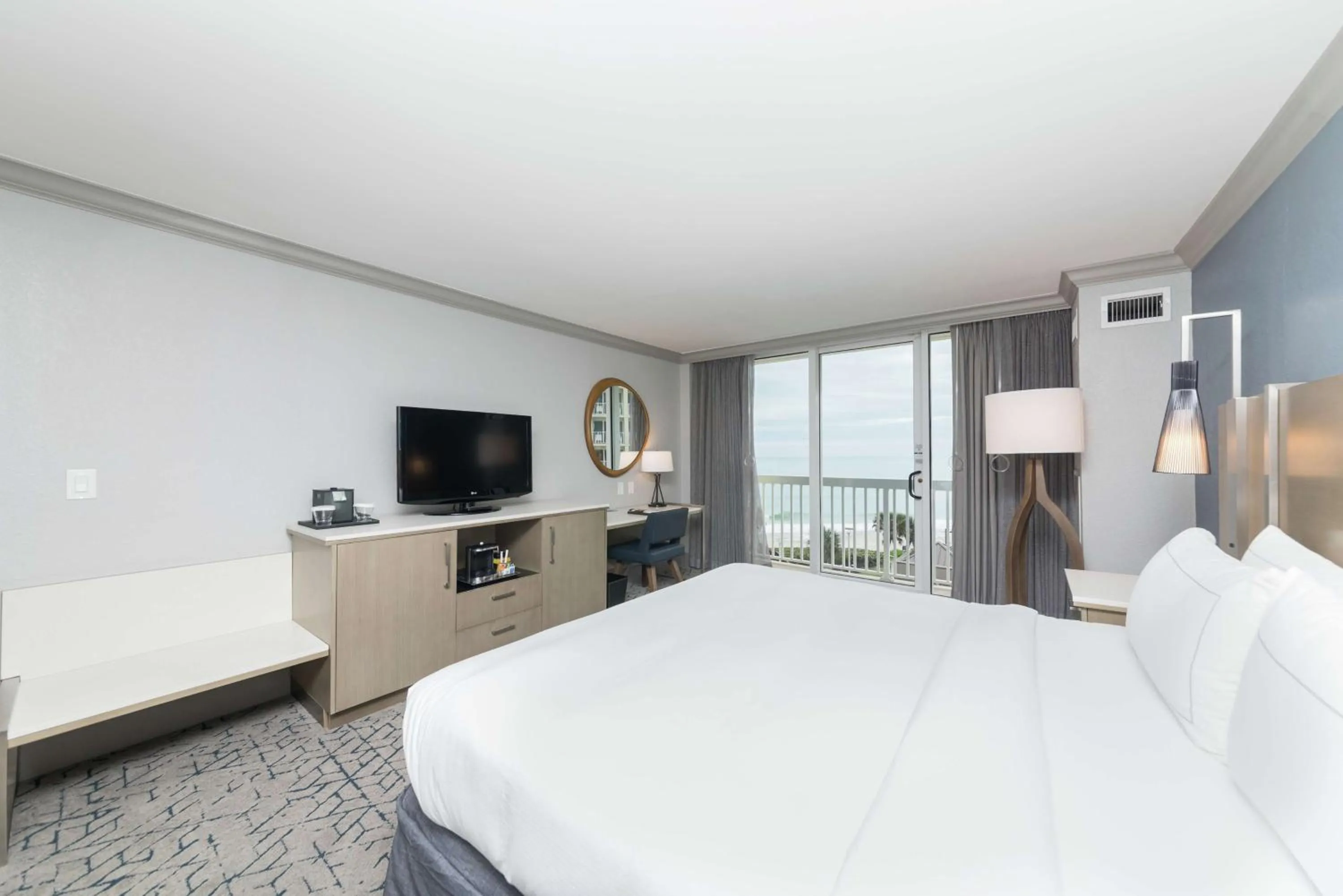 Bedroom, Bed in Hilton Melbourne Beach Oceanfront