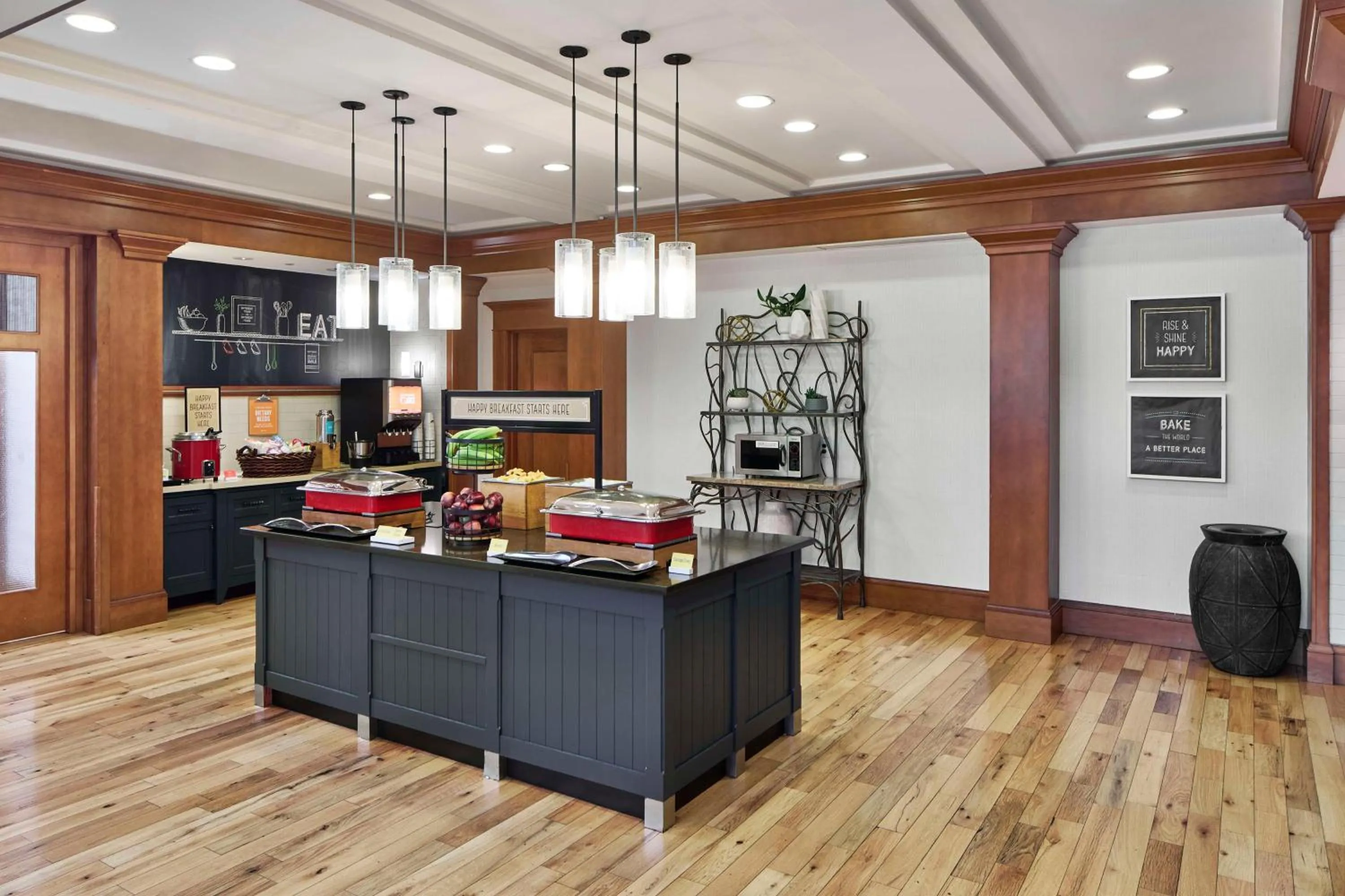 Breakfast in Hampton Inn & Suites Saratoga Springs Downtown