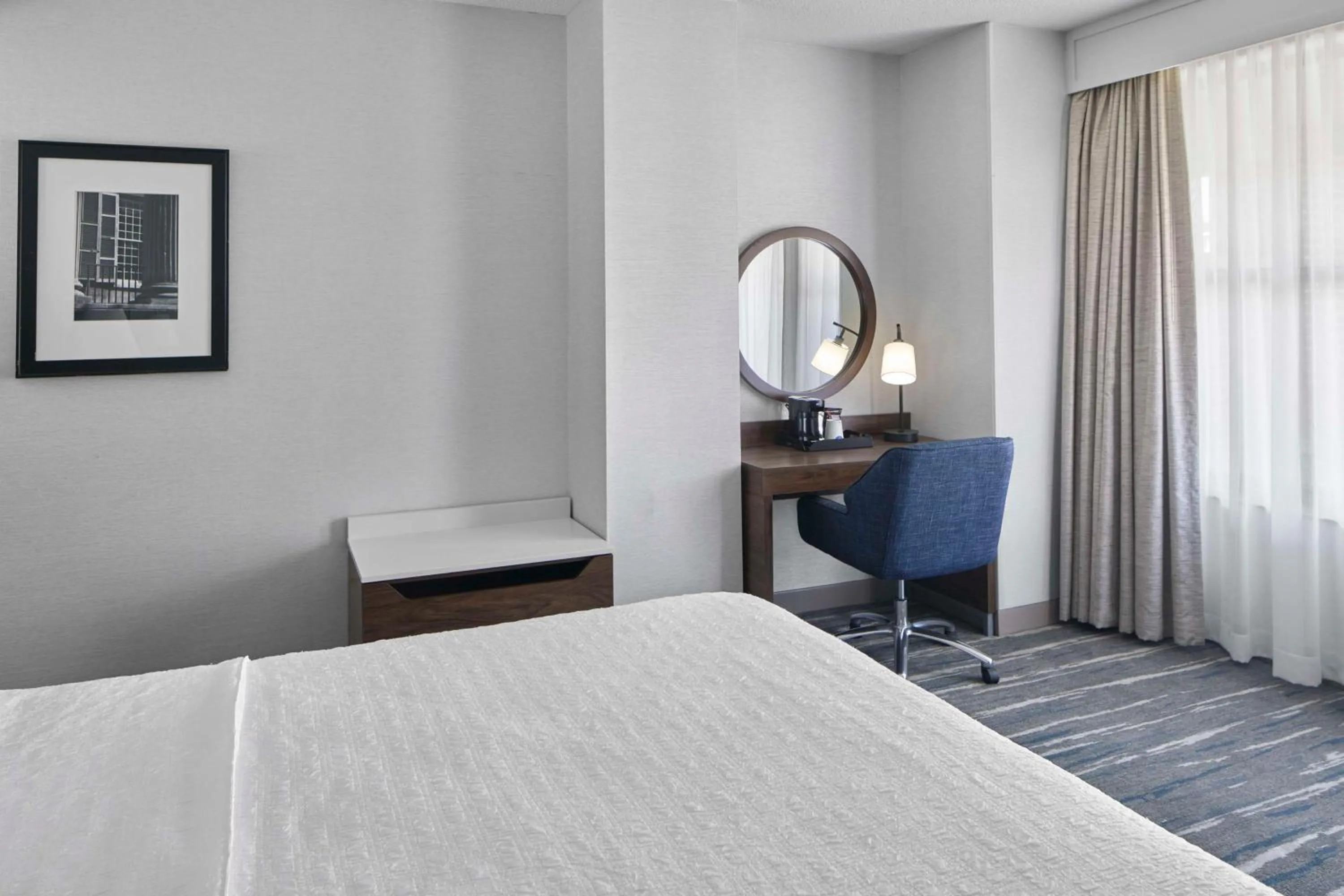 Bedroom, Bed in Hampton Inn & Suites Saratoga Springs Downtown