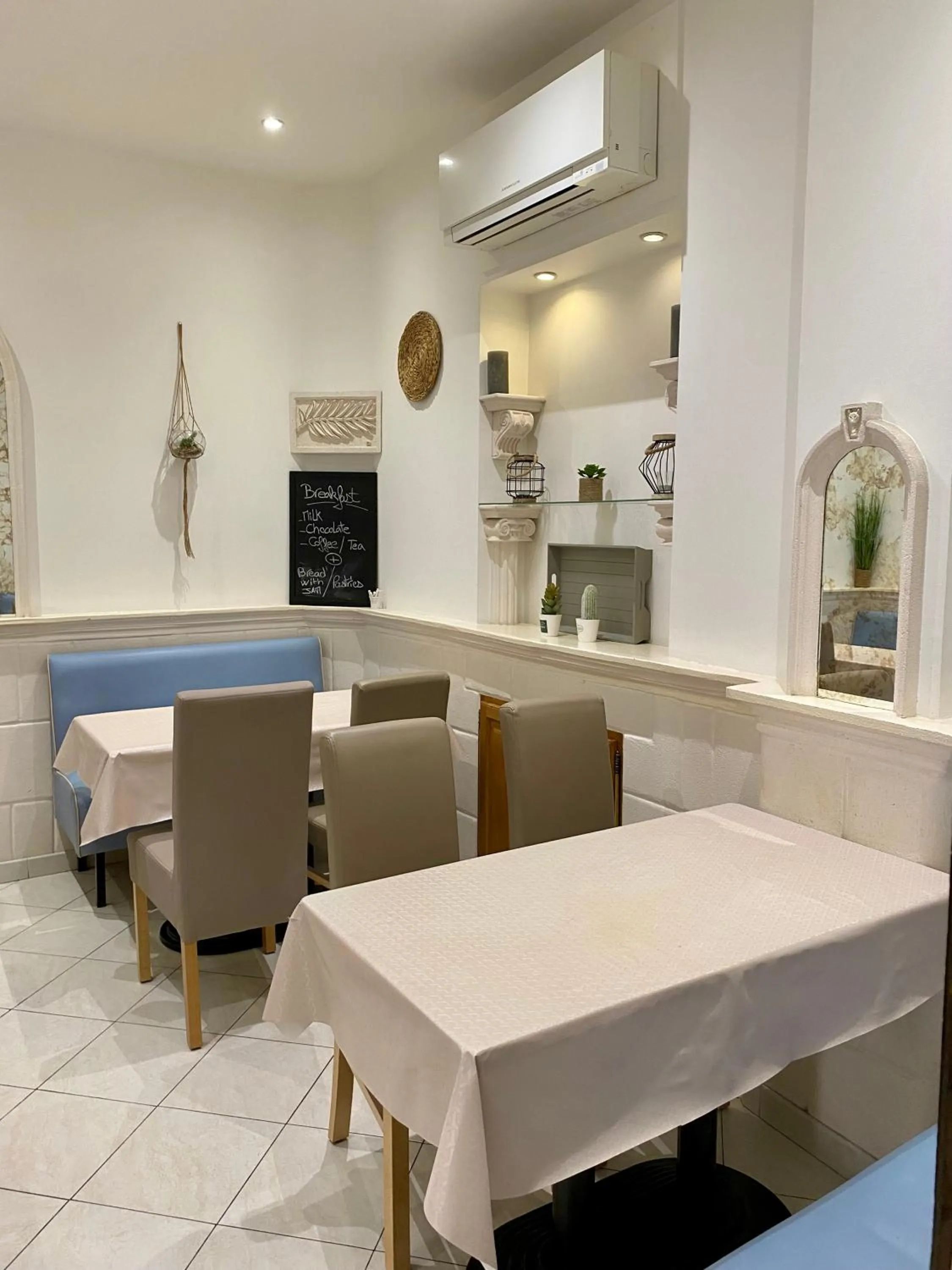 Breakfast in Hotel Lutetia