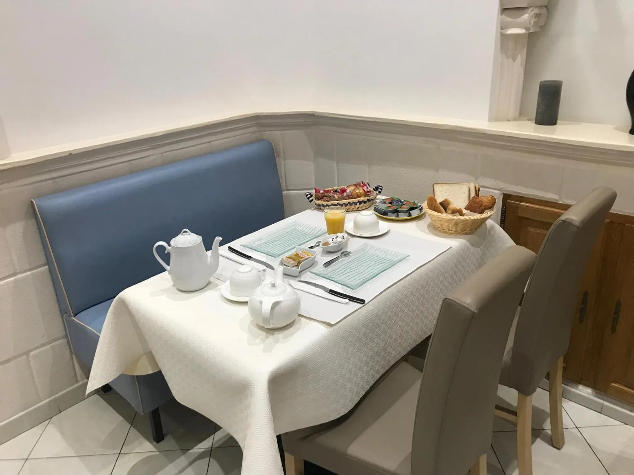 Buffet breakfast in Hotel Lutetia