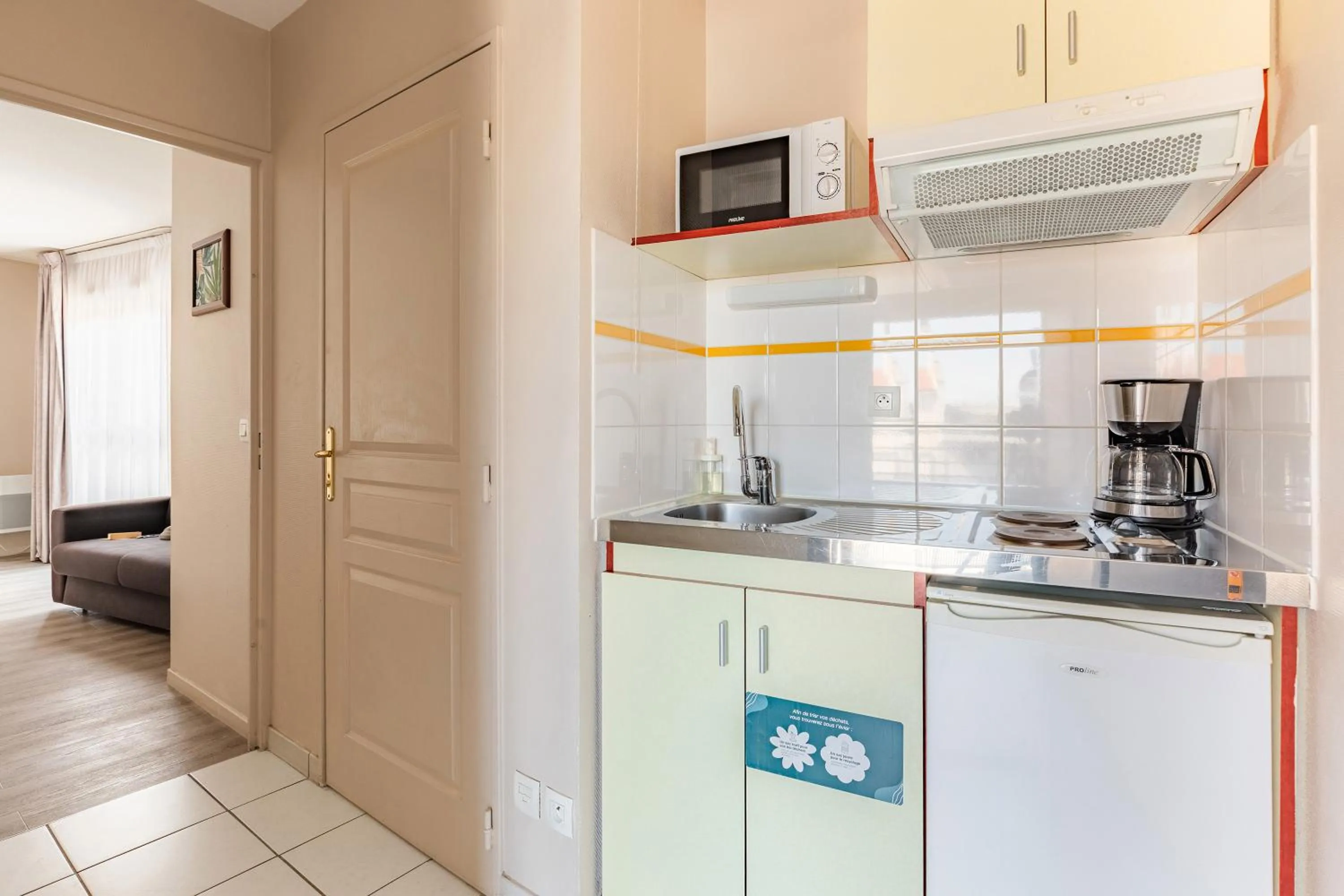 Coffee/tea facilities in Appart'City Classic Lyon Villeurbanne