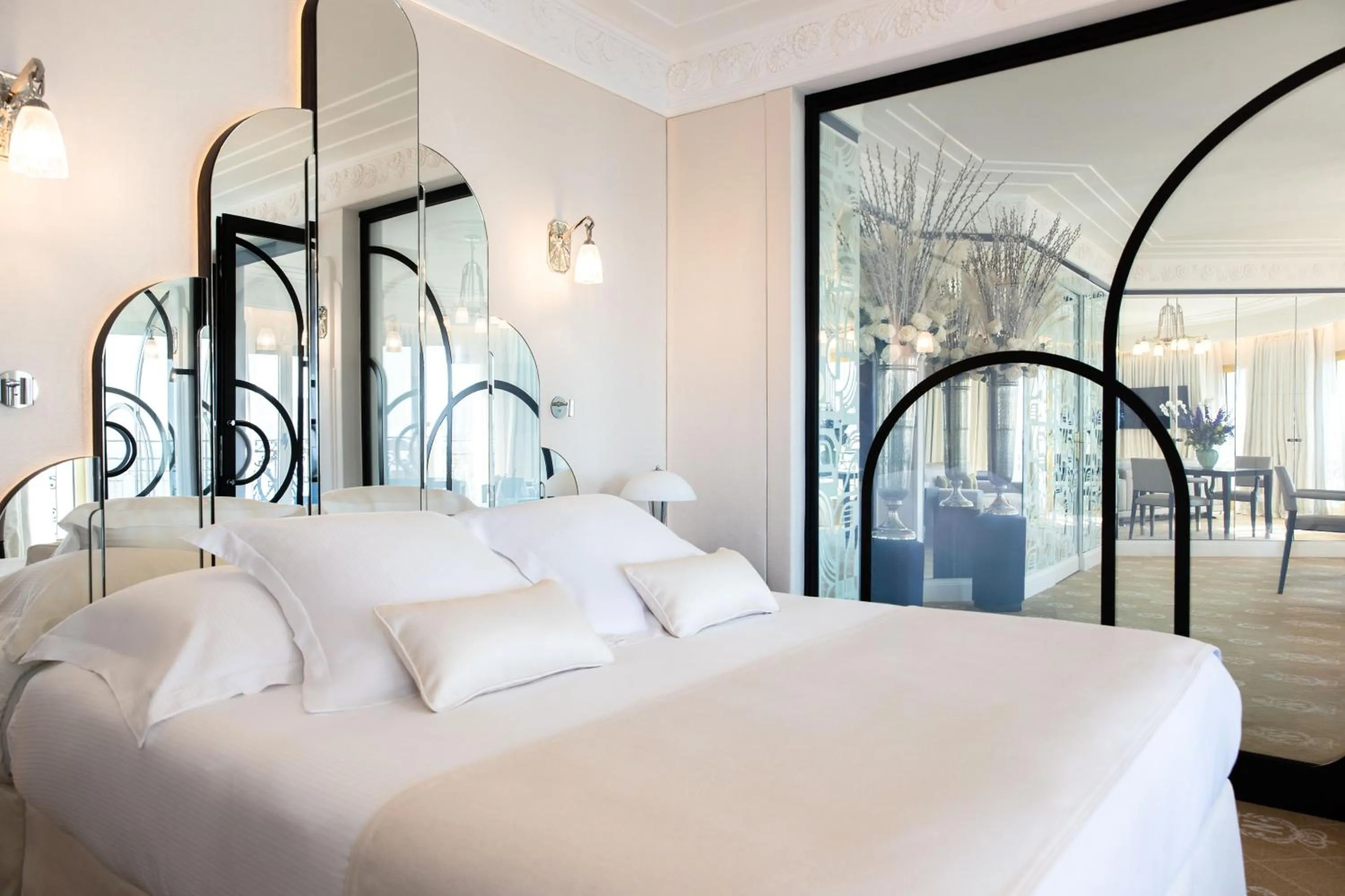 Bed in Hotel Le Negresco