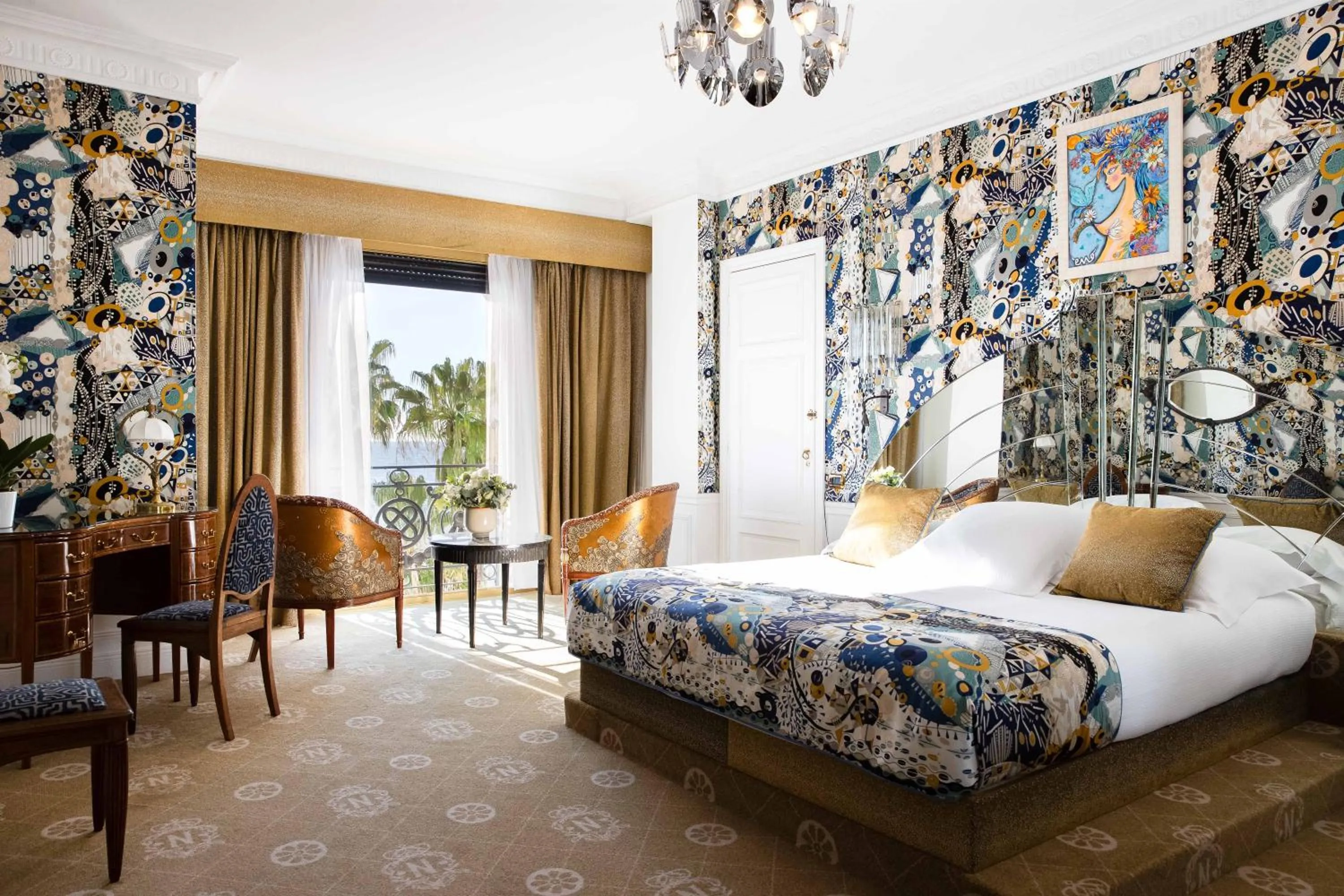 Photo of the whole room, Bed in Hotel Le Negresco