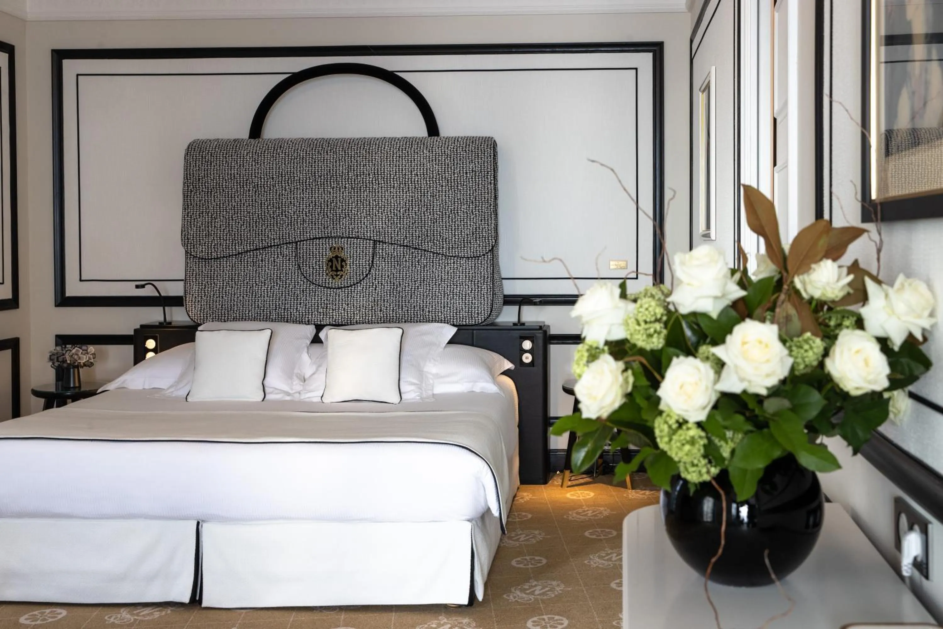 Photo of the whole room, Bed in Hotel Le Negresco