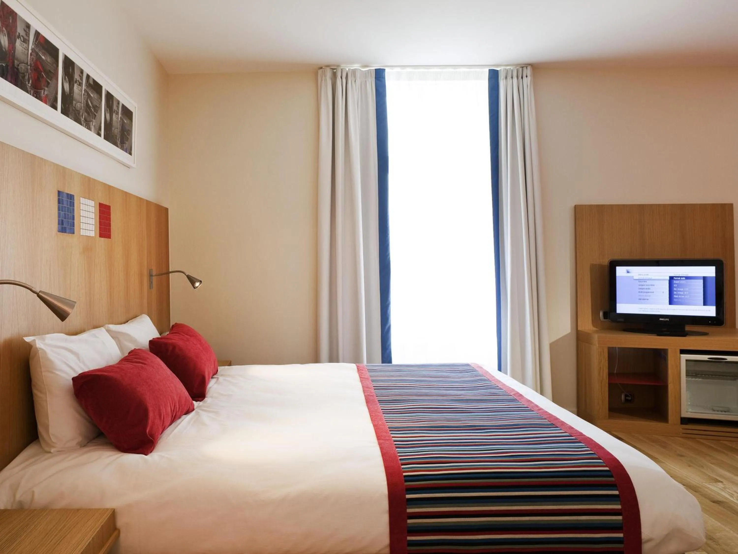 Bedroom, Bed in Hôtel Mercure Vittel