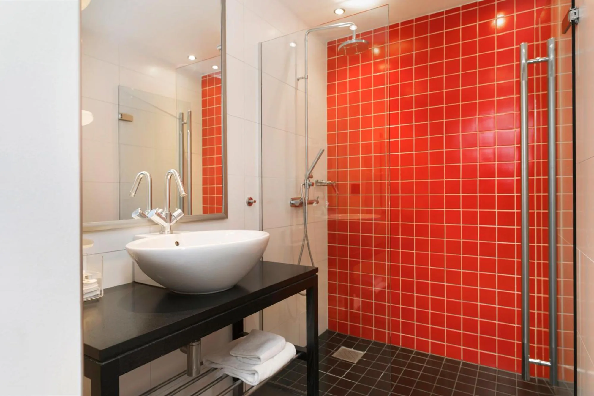 Shower in ProfilHotels Riddargatan