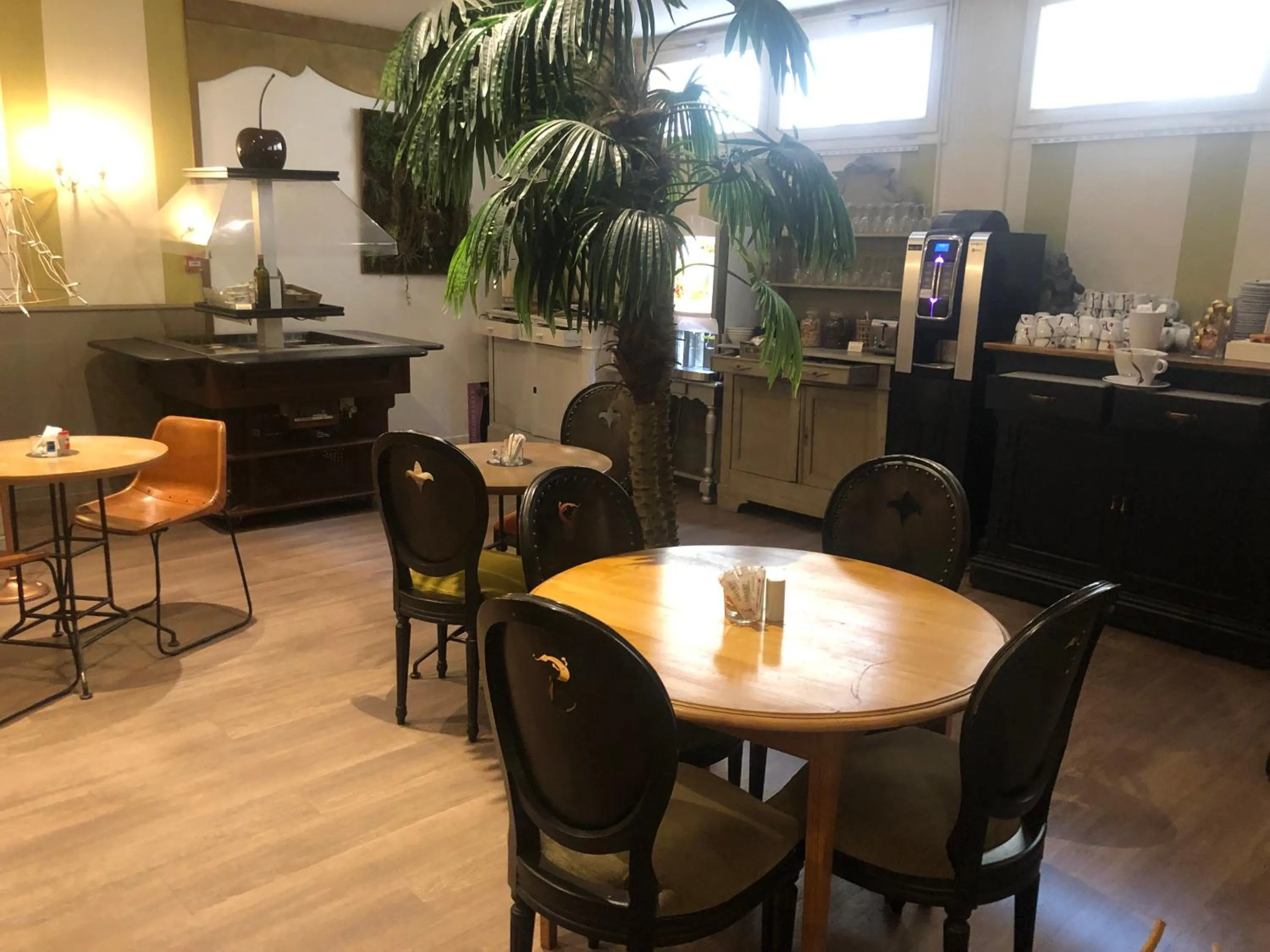 Breakfast in Hôtel Saint Albert