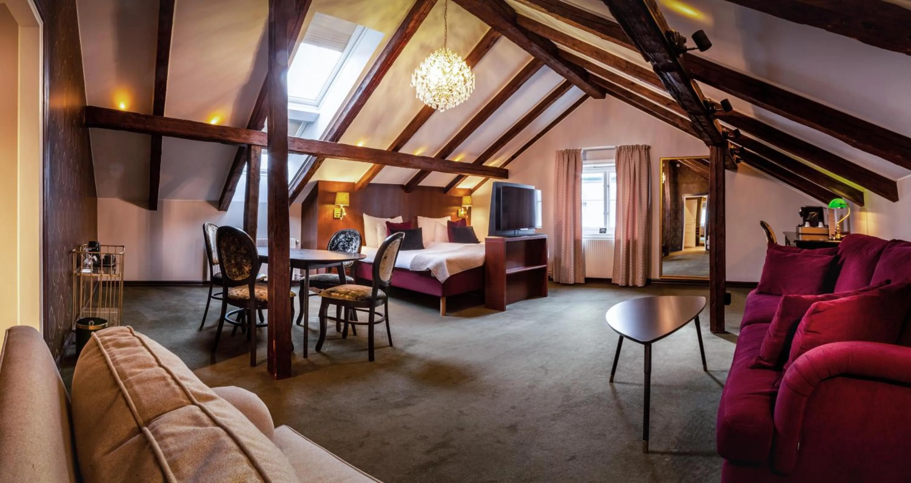 TV and multimedia in ProfilHotels Calmar Stadshotell