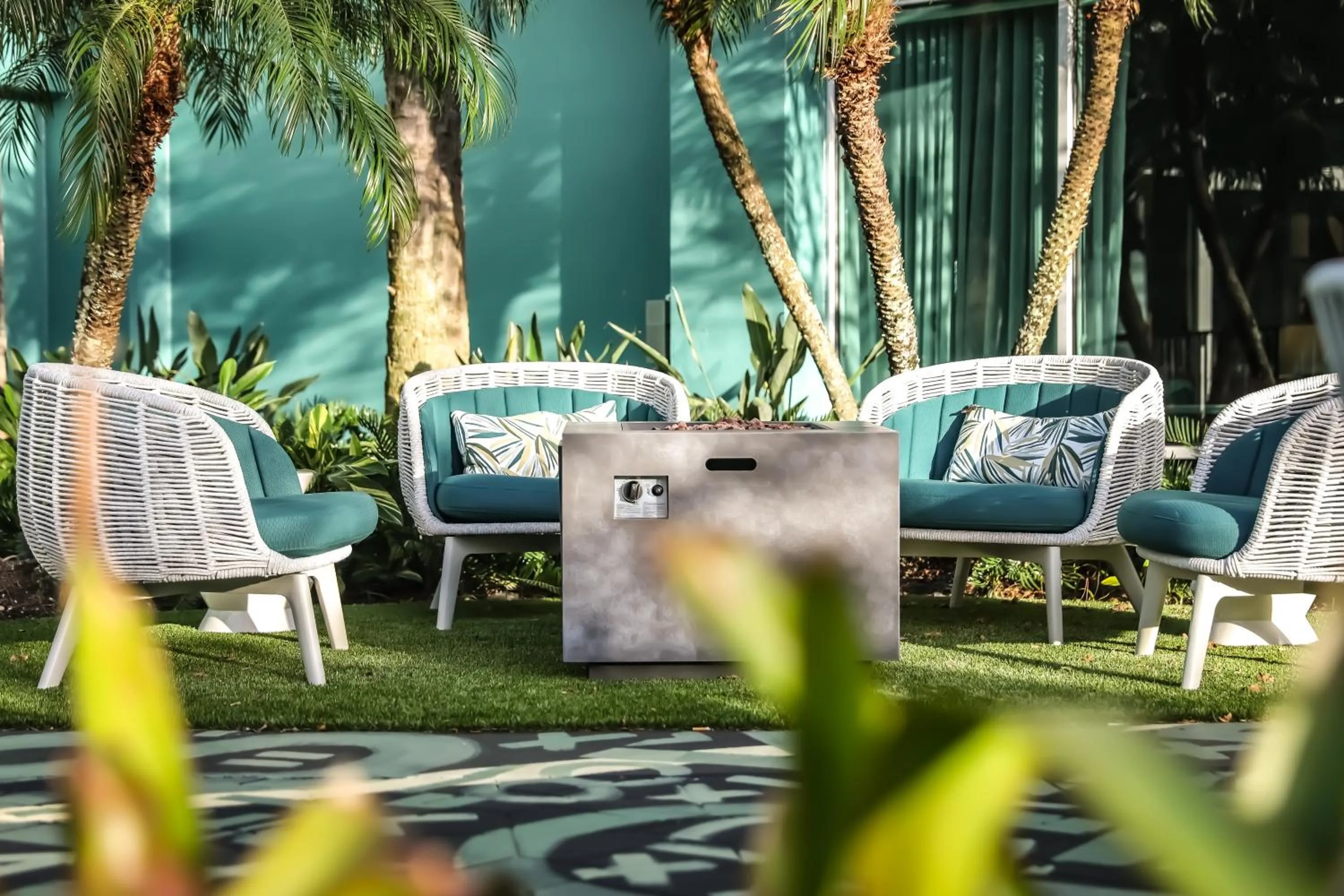 Inner courtyard view in Hotel Landy Orlando Universal Blvd, a Tribute Portfolio Hotel