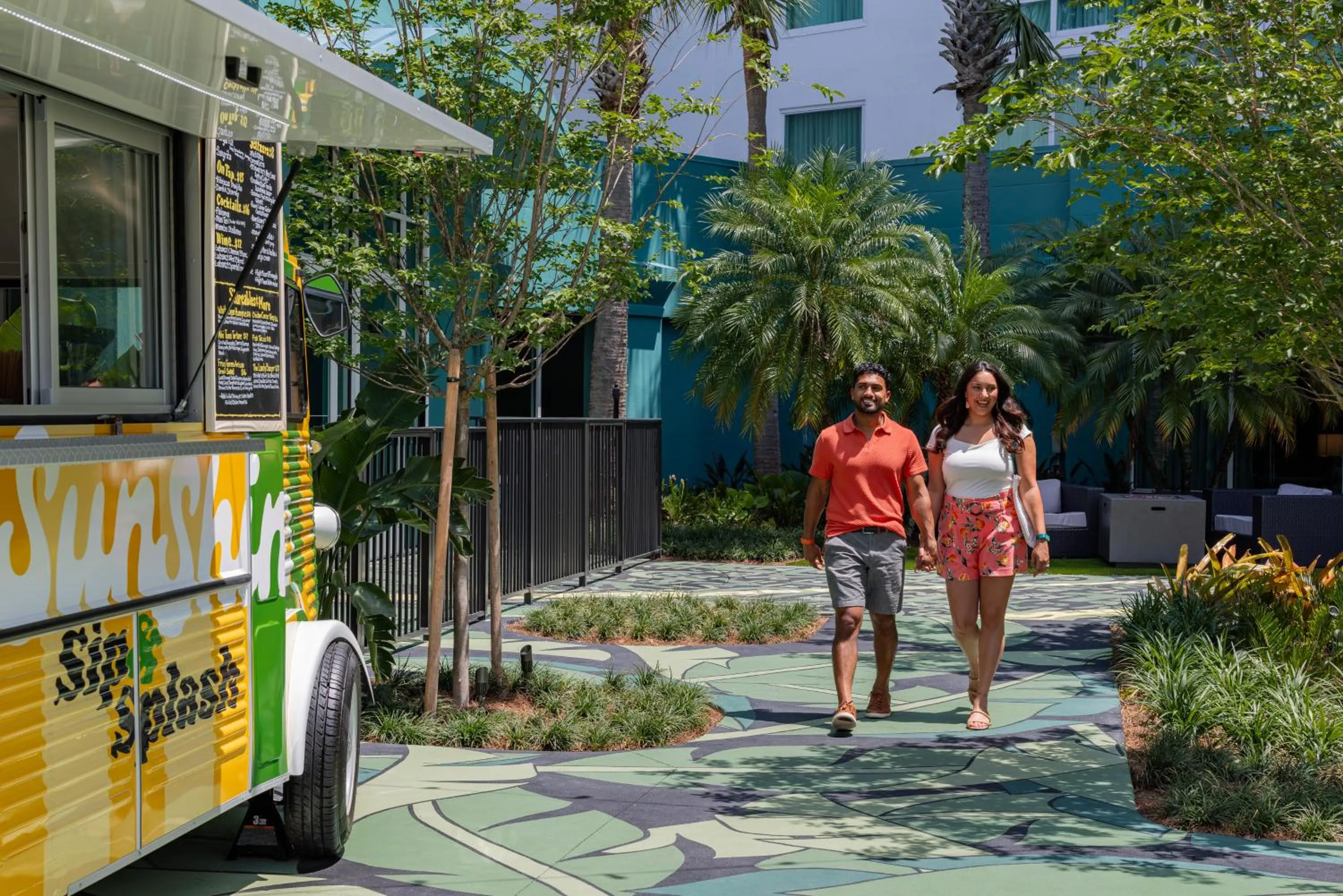 Inner courtyard view in Hotel Landy Orlando Universal Blvd, a Tribute Portfolio Hotel